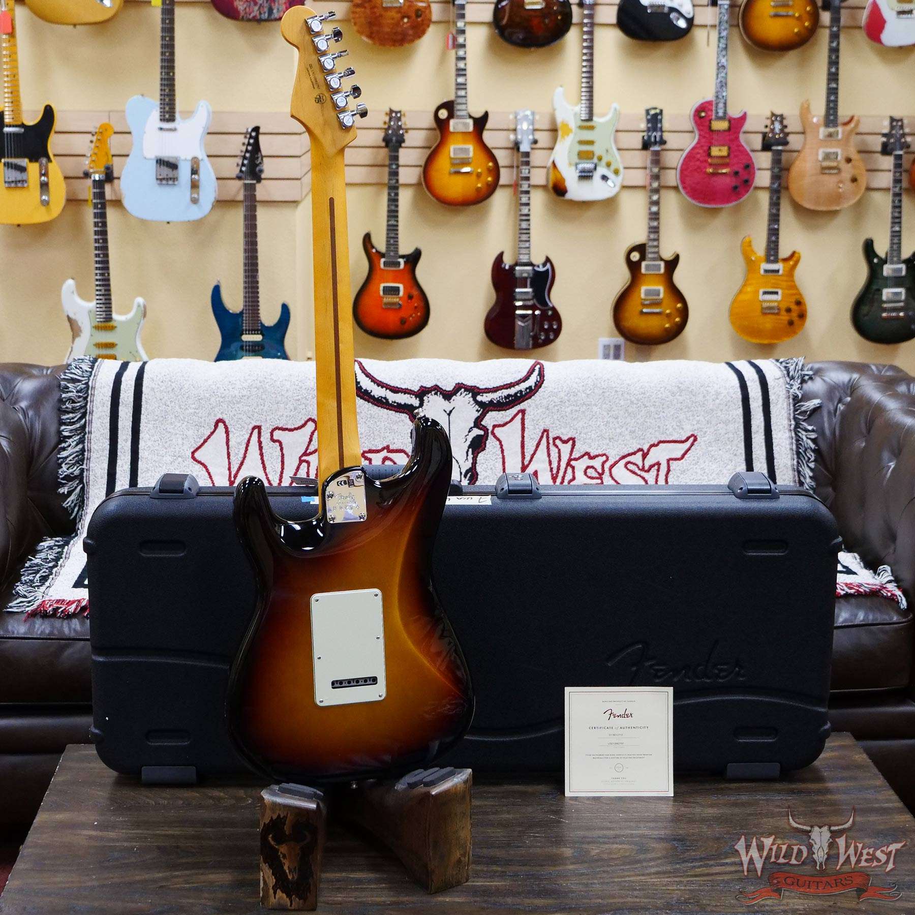 fender-us210062797-d4__wwg.jpg Fender American Ultra Stratocaster SSS Maple Fingerboard with S-1 Switch Ultraburst - Image 9