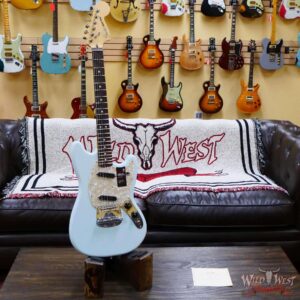 Fender American Performer Mustang Rosewood Fingerboard Satin Sonic Blue - Image 6
