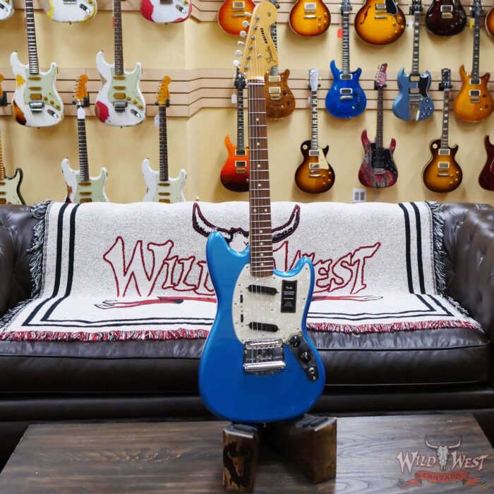 Fender Vintera ‘60s Mustang Pau Ferro Fingerboard Lake Placid Blue - Image 4