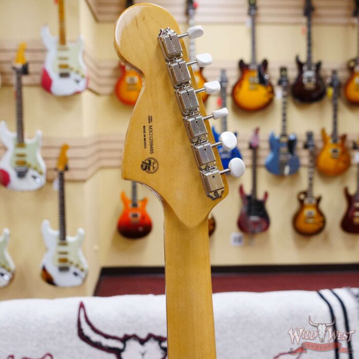 Fender Vintera ‘60s Mustang Pau Ferro Fingerboard Lake Placid Blue - Image 8