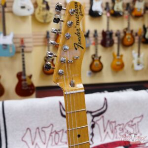 Fender Vintera ‘70s Telecaster Custom Maple Fingerboard Black - Image 6