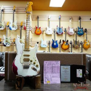 Fender Custom Shop Wild West White Lightning Stratocaster HSS Floyd Rose Maple Fingerboard 22 Frets Heavy Relic Lipstick Pink Metallic 8.10 LBS - Image 6
