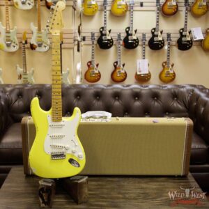 Fender Custom Shop Collection 1957 Stratocaster Relic Maple Fretboard Graffiti Yellow - Image 12