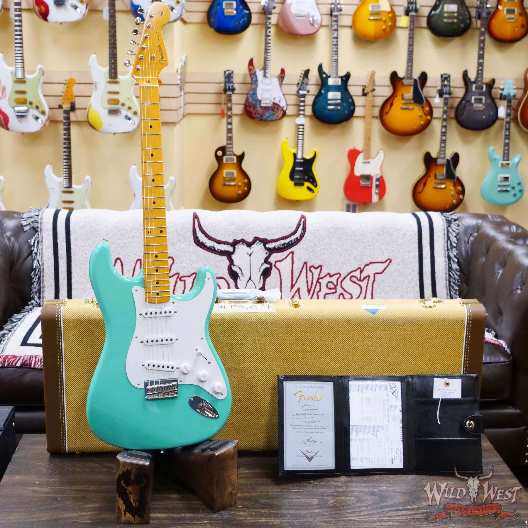 fendercs-1955strat-r127739-d1__wwg.jpg Fender Custom Shop Vintage Custom ‘55 1955 Hardtail Stratocaster Time Capsule Package Aged Sea Foam Green - Image 6