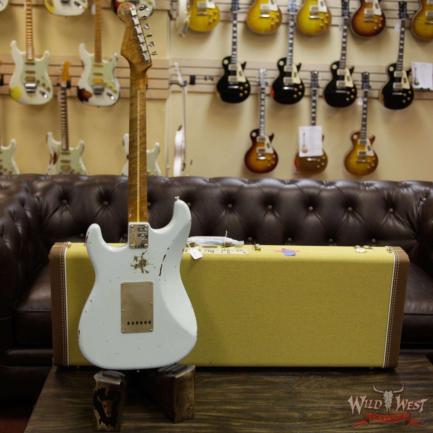 fendercs-1956-rst-relic-sbl-cz532724-d3__wwg.jpg 2017 NAMM Fender Custom Shop 30th Anniversary LTD 1956 Roasted Stratocaster Relic Faded Sonic Blue - Image 14
