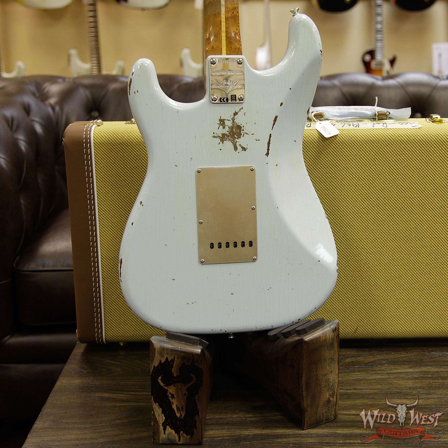 fendercs-1956-rst-relic-sbl-cz532724-d4__wwg.jpg 2017 NAMM Fender Custom Shop 30th Anniversary LTD 1956 Roasted Stratocaster Relic Faded Sonic Blue - Image 15