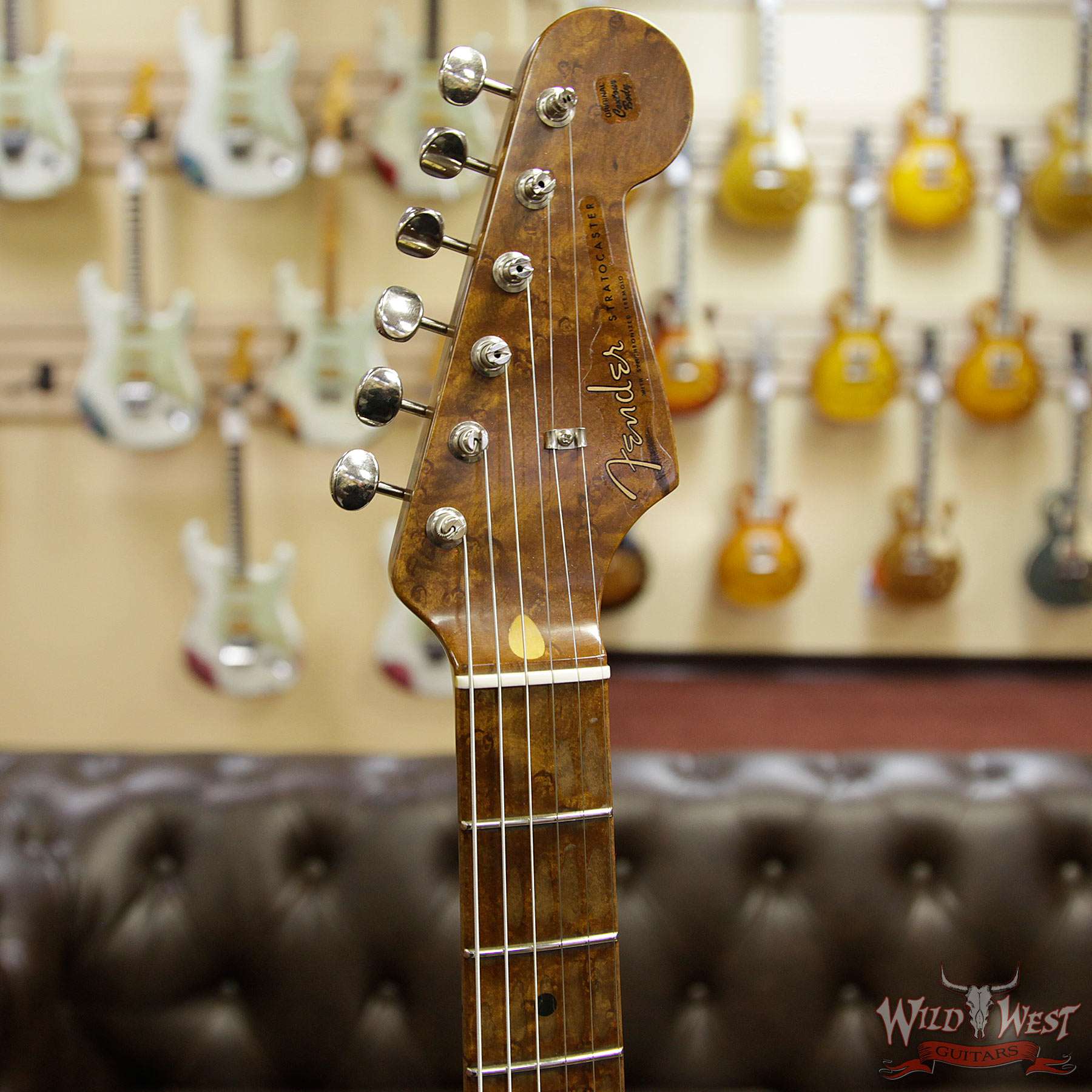 fendercs-1956rststratrelic-cz539382-hf__wwg.jpg Fender Custom Shop 1956 Roasted Stratocaster Relic Birdseye Neck & Fingerboard Aged Black - Image 7