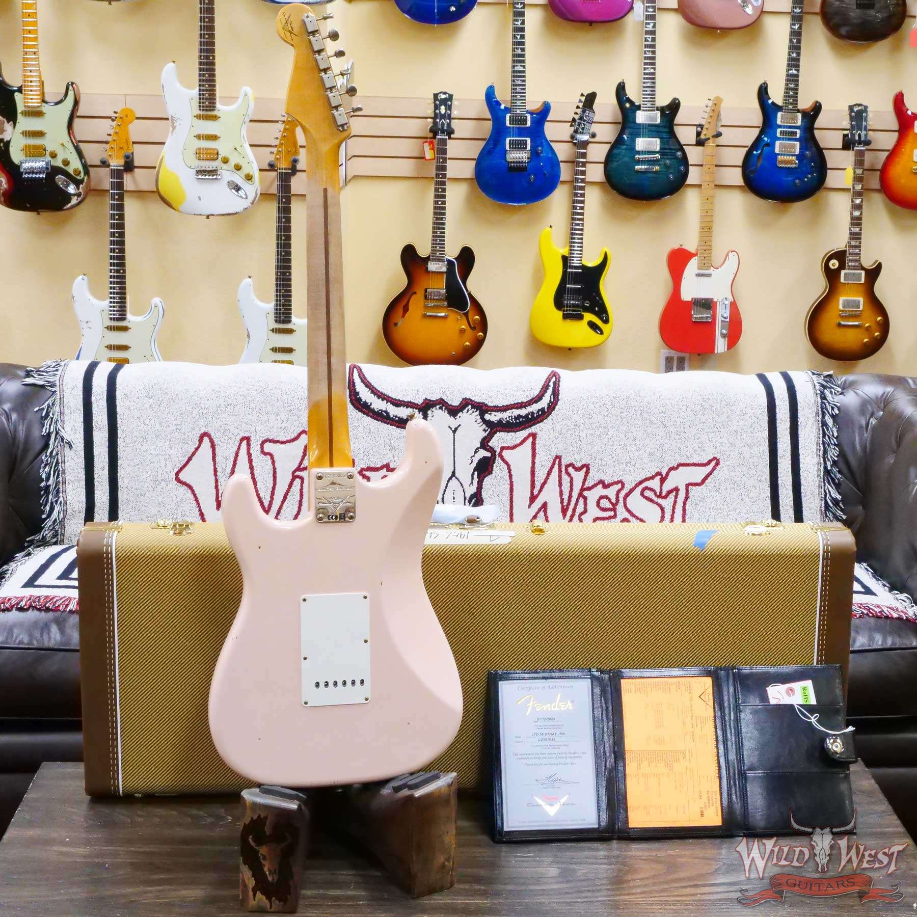fendercs-1956strat-cz567055-d5__wwg.jpg Fender Custom Shop 1956 Stratocaster Hand-Wound Master Design Bone Tone Pickups Journeyman Relic Super Faded Aged Shell Pink - Image 10