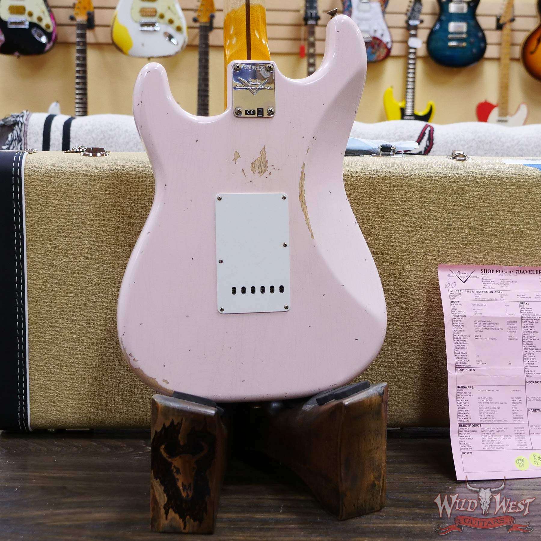 fendercs-1956strat-cz569332-d8__wwg.jpg Fender Custom Shop 1956 Stratocaster Hand-Wound Pickups Relic Faded Shell Pink - Image 13