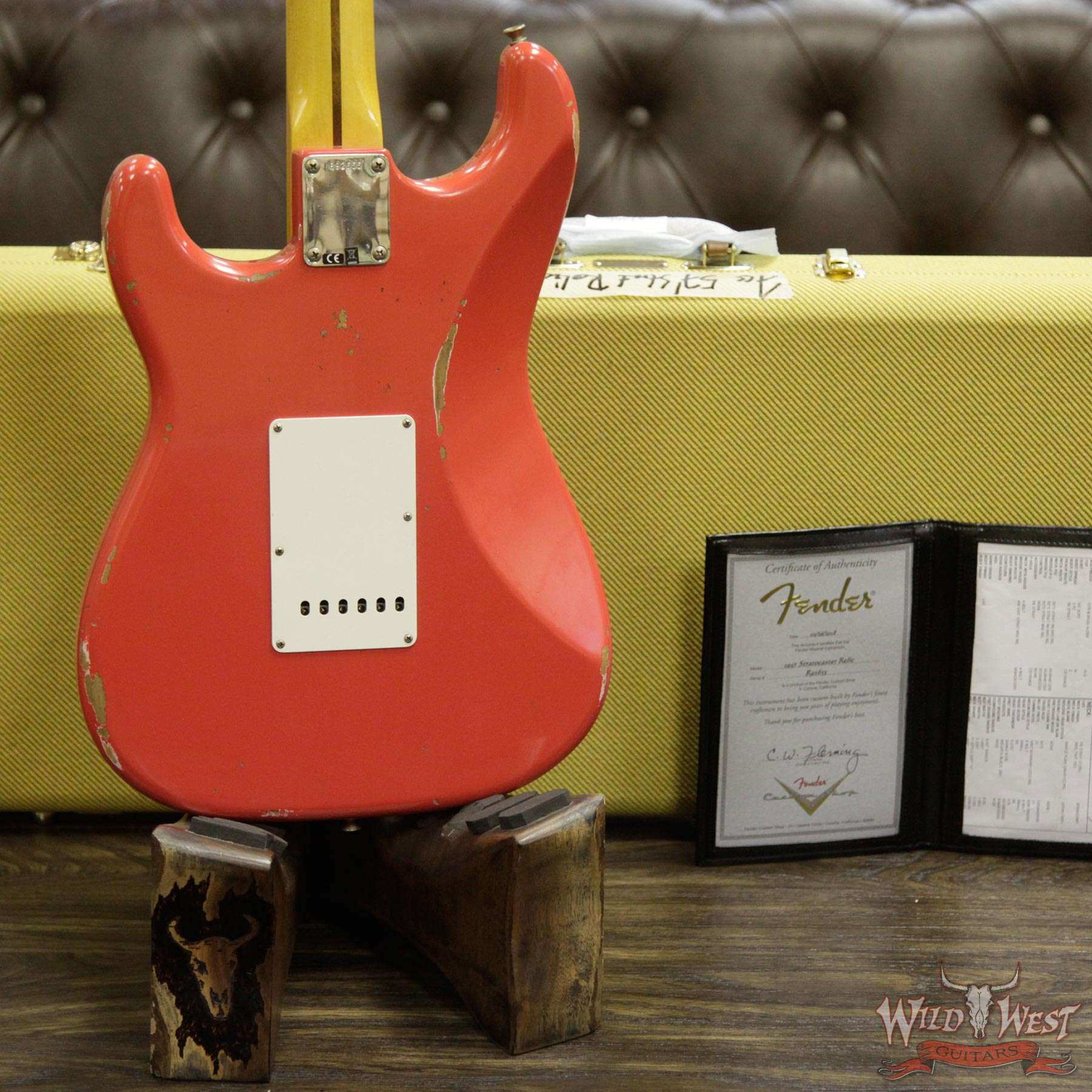 fendercs-1957stratrelic-frd-r92655-d4__wwg.jpg 2018 Fender Custom Shop 1957 Stratocaster Relic Maple Neck Fiesta Red - Image 6
