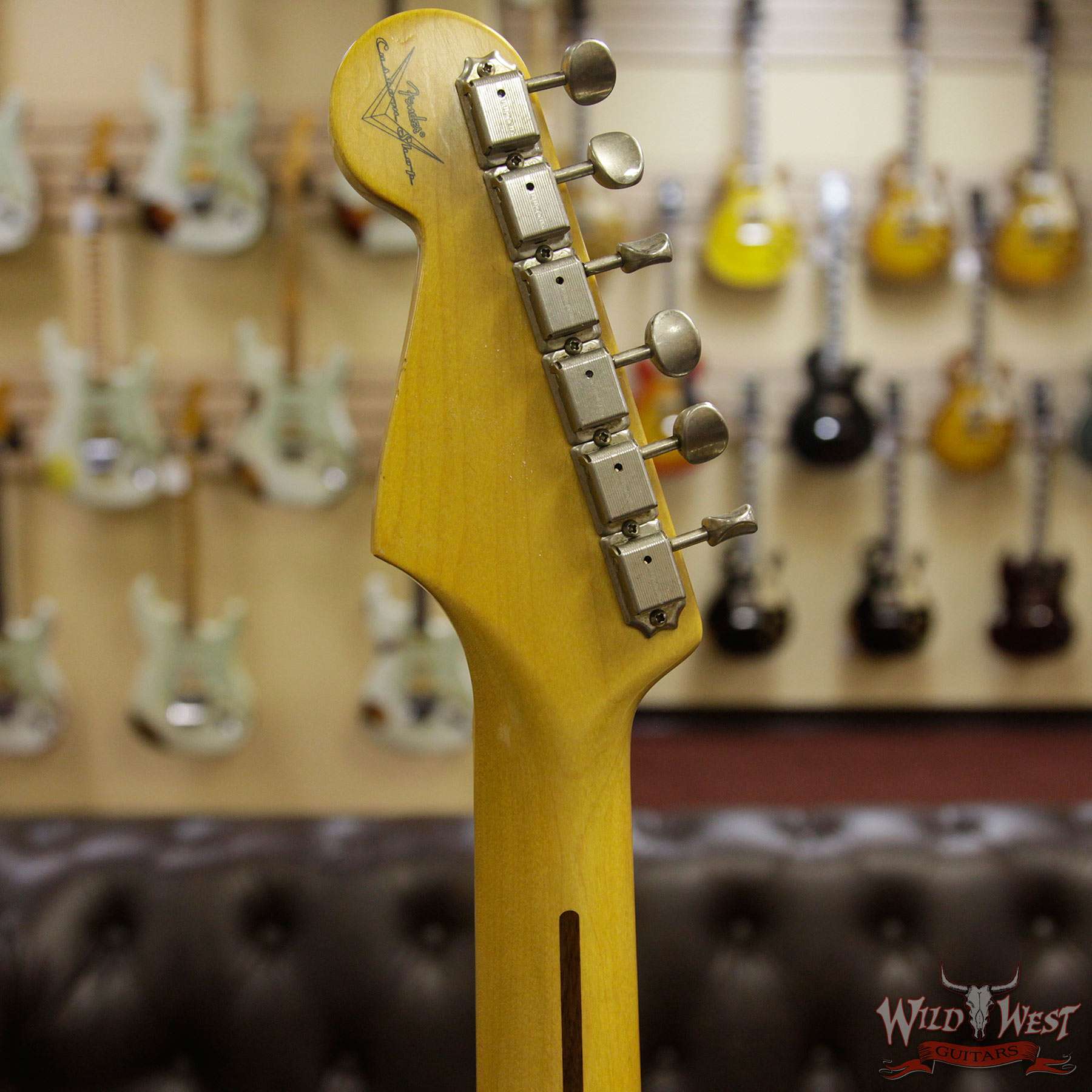 fendercs-1957stratrelic-frd-r92655-hb__wwg.jpg 2018 Fender Custom Shop 1957 Stratocaster Relic Maple Neck Fiesta Red - Image 9