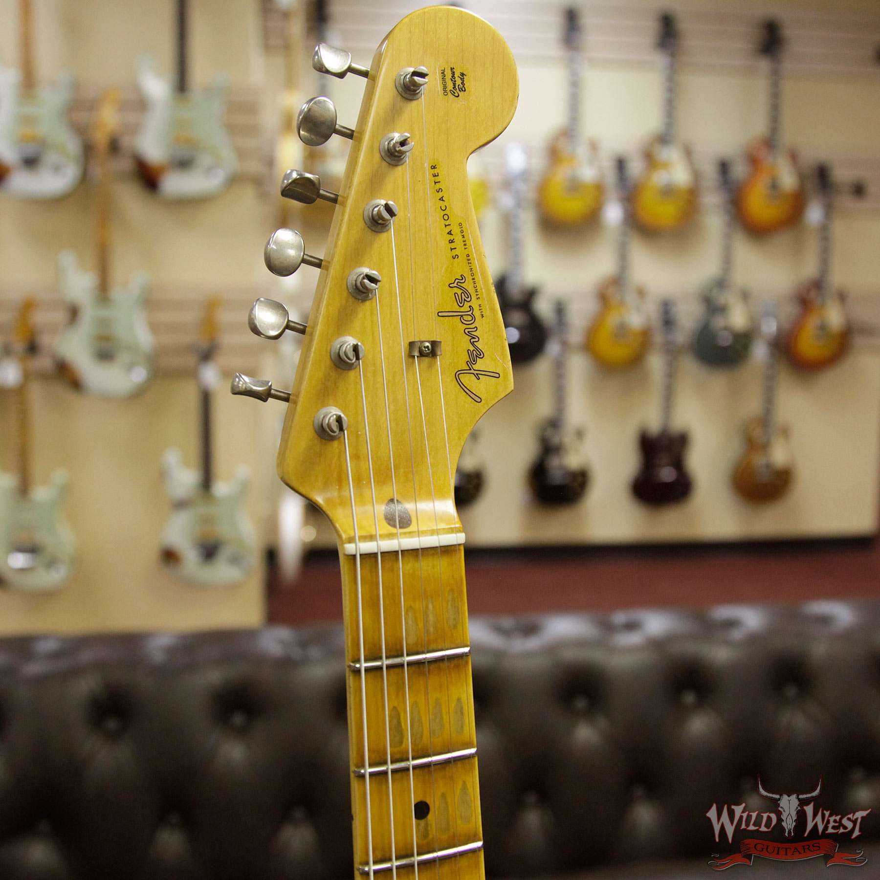 fendercs-1957stratrelic-frd-r92655-hf__wwg.jpg 2018 Fender Custom Shop 1957 Stratocaster Relic Maple Neck Fiesta Red - Image 10