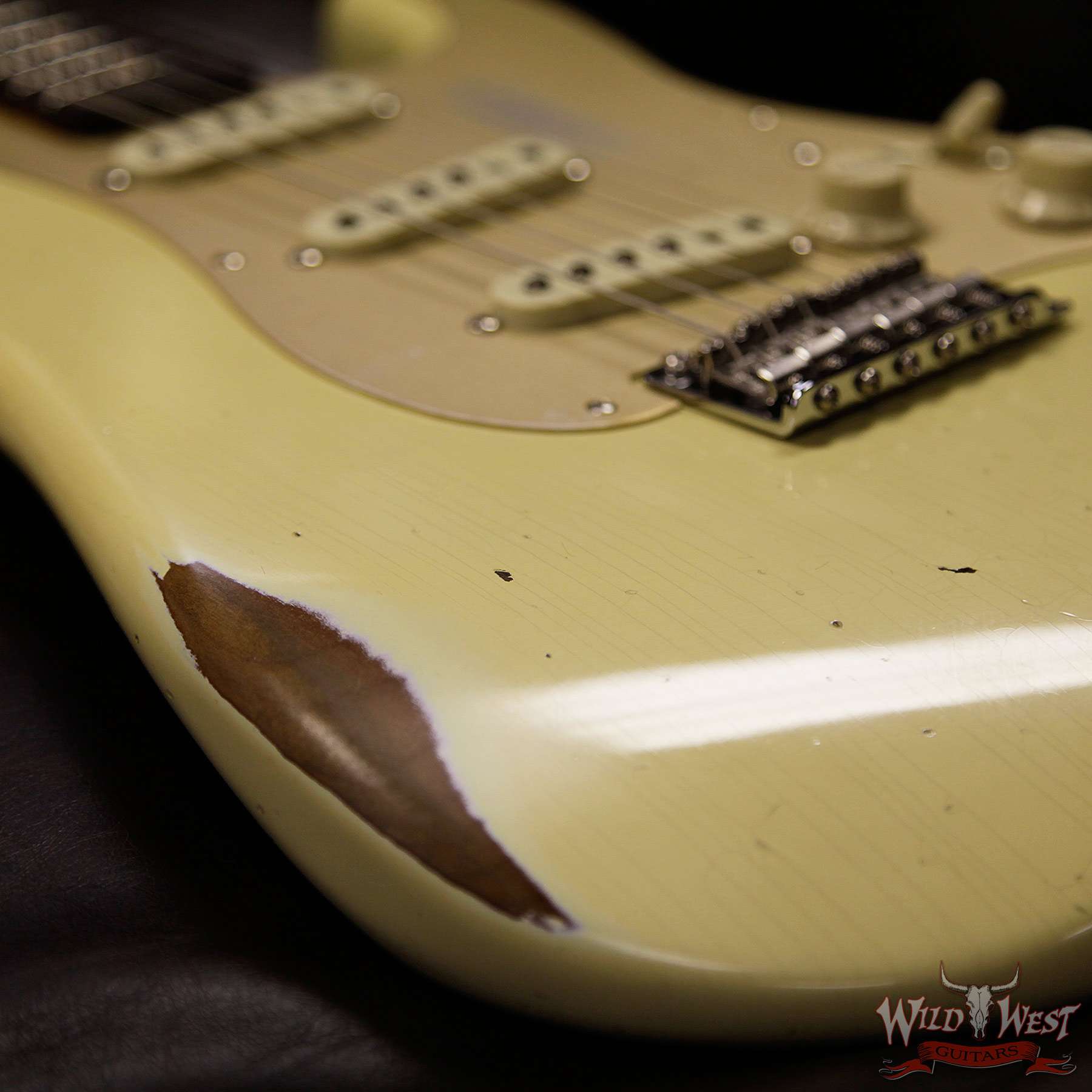 fendercs-1960rststrat-aow-cz539865-d5__wwg.jpg Fender Custom Shop 1960 Roasted Stratocaster Relic AAA Birdseye Maple Neck 3A Rosewood Slab Board Aged Vintage White - Image 13