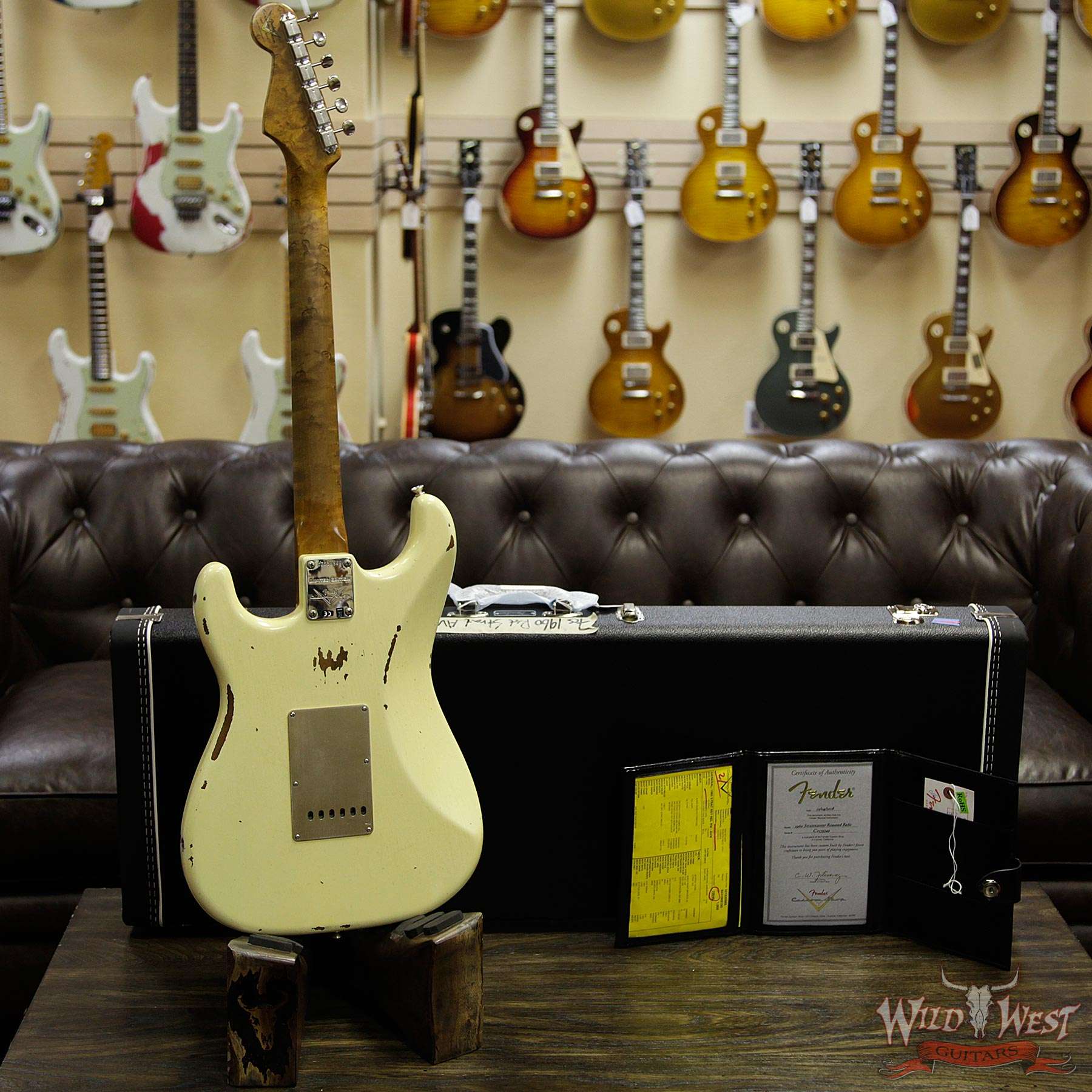 fendercs-1960rststrat-avw-cz539349-d3__wwg.jpg Fender Custom Shop Roasted 1960 Stratocaster Relic Birdseye Maple Neck AAA Rosewood Aged Vintage White - Image 14