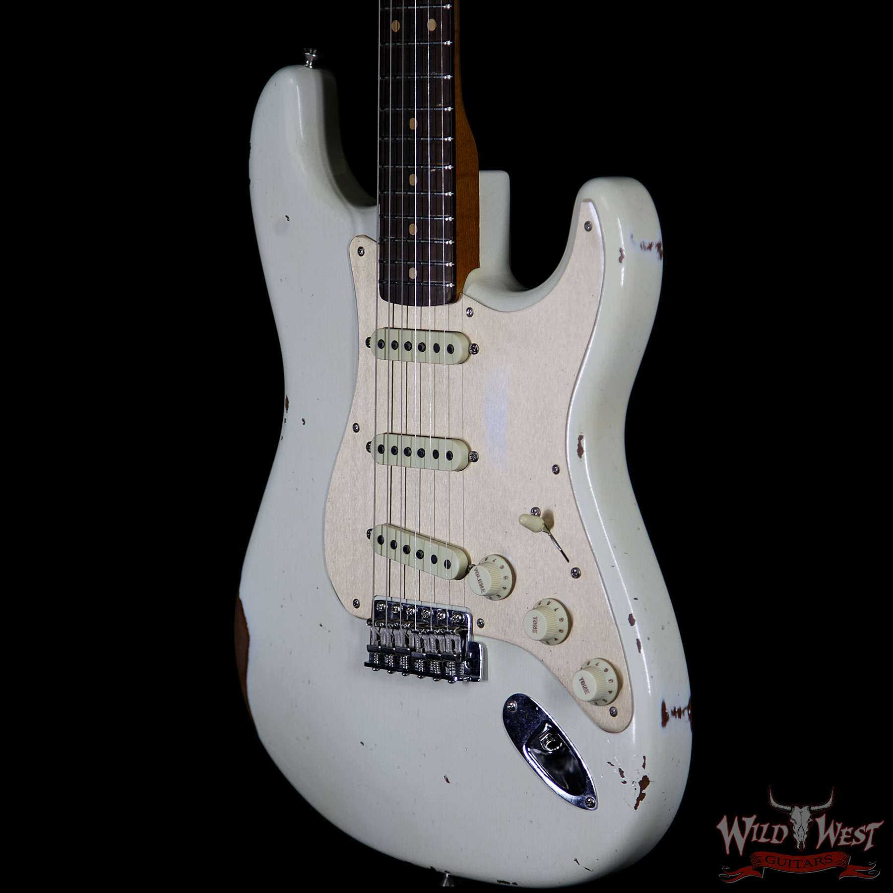 fendercs-1960rststrat-owt-cz539487-br__wwg.jpg Fender Custom Shop 1960 Roasted Stratocaster Relic 3A Birdseye Neck with 3A Rosewood Slab Board Olympic White - Image 2