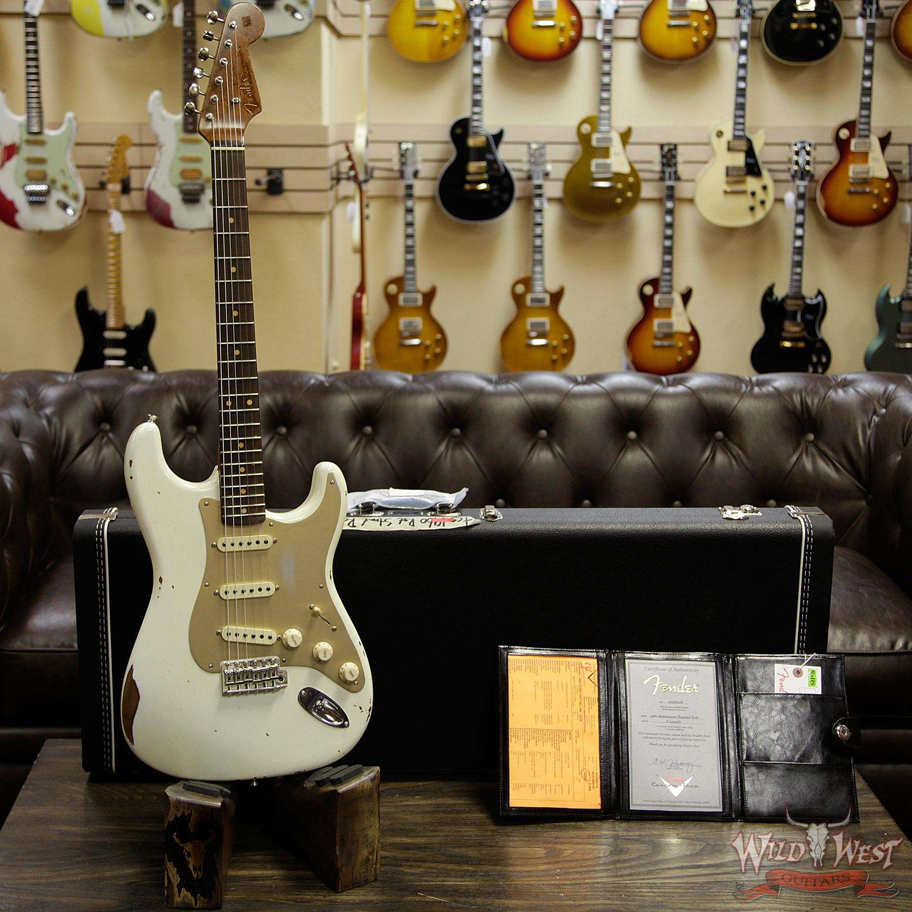 fendercs-1960rststrat-owt-cz539487-d1__wwg.jpg Fender Custom Shop 1960 Roasted Stratocaster Relic 3A Birdseye Neck with 3A Rosewood Slab Board Olympic White - Image 8