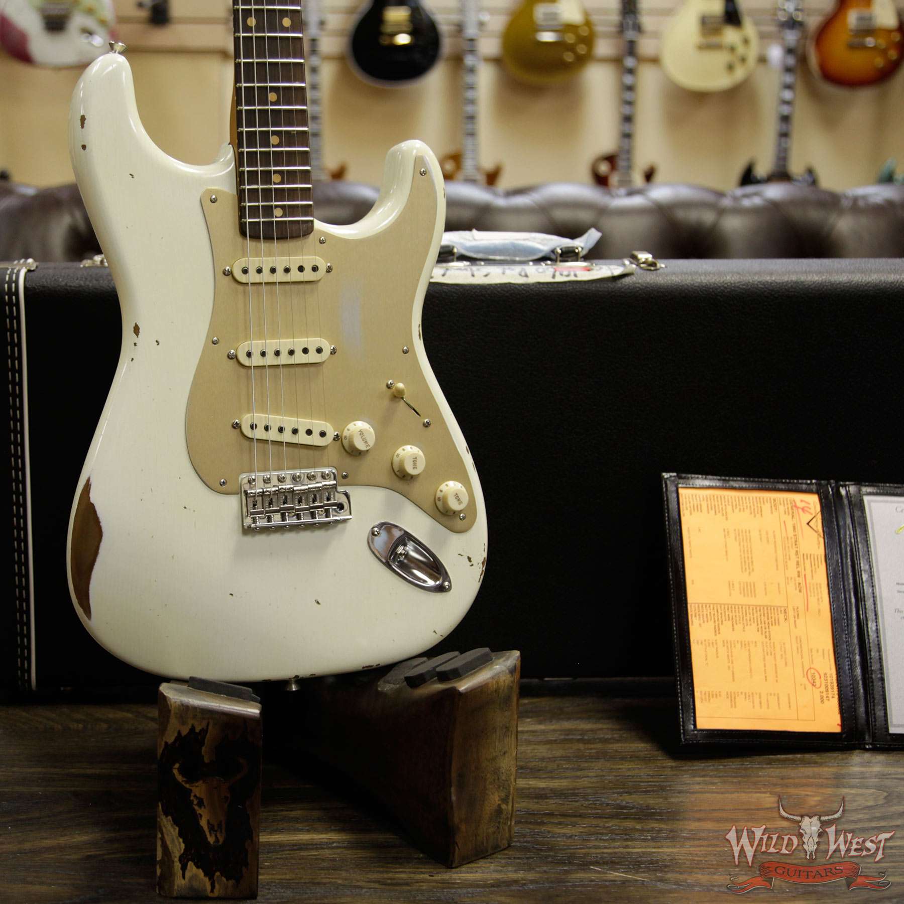 fendercs-1960rststrat-owt-cz539487-d2__wwg.jpg Fender Custom Shop 1960 Roasted Stratocaster Relic 3A Birdseye Neck with 3A Rosewood Slab Board Olympic White - Image 9