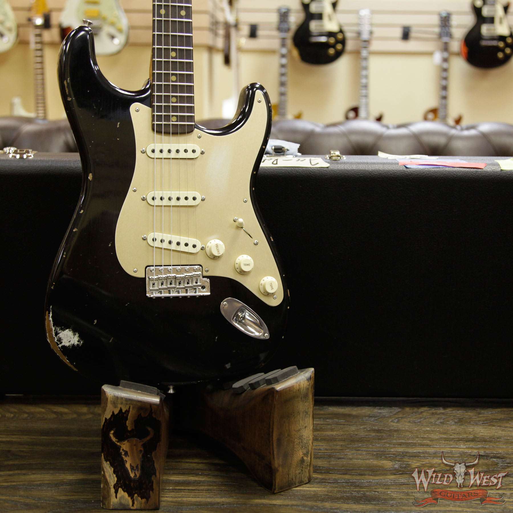 fendercs-1960rststratocaster-blk-cz532577-d2__wwg.jpg 2017 NAMM Fender Custom Shop 30th Anniversary LTD 1960 Roasted Stratocaster Relic Aged Black - Image 13