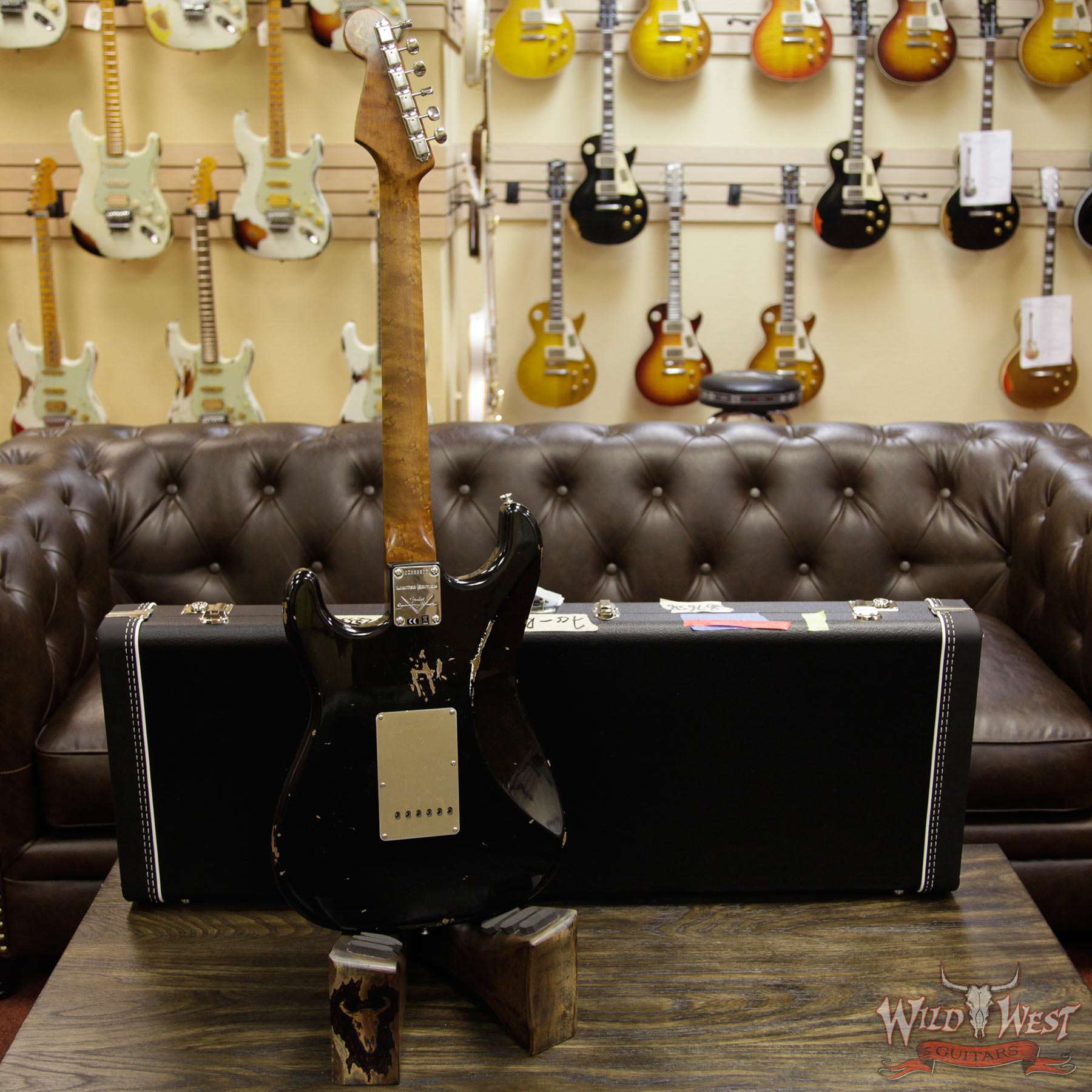 fendercs-1960rststratocaster-blk-cz532577-d3__wwg.jpg 2017 NAMM Fender Custom Shop 30th Anniversary LTD 1960 Roasted Stratocaster Relic Aged Black - Image 14