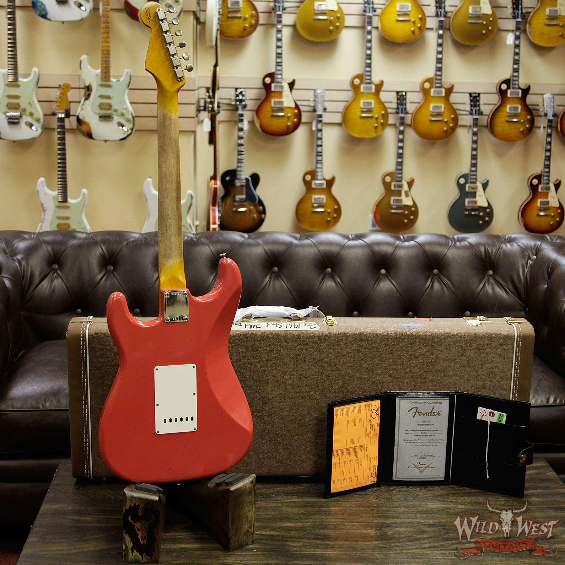 fendercs-1961stratjm-frd-r98350-d3__wwg.jpg Fender Custom Shop 1961 Stratocaster Journeyman Relic with Dirty Neck Fiesta Red - Image 13