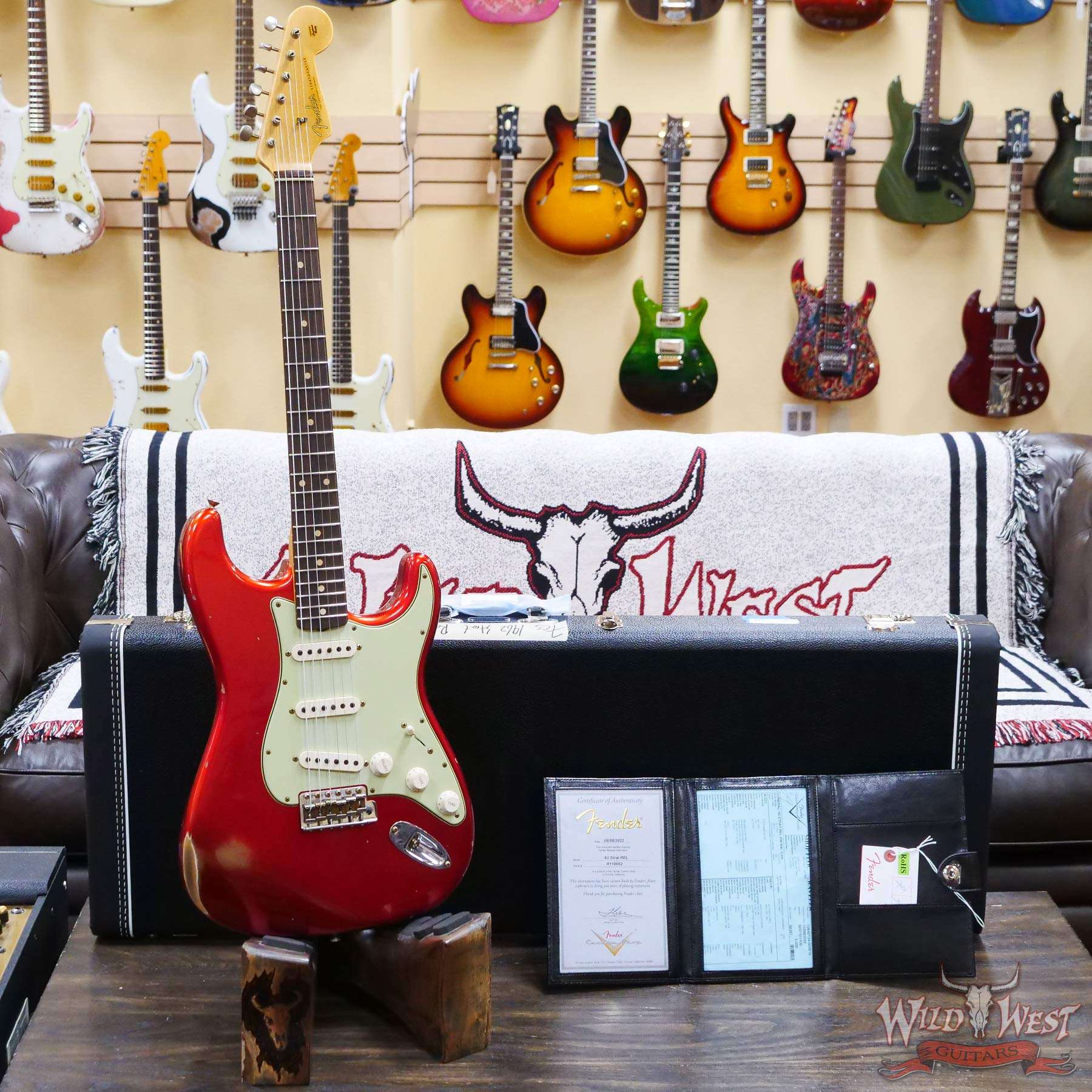 fendercs-1962strat-r-car-r118662-d1__wwg.jpg Fender Custom Shop 1962 Stratocaster Hand-Wound Pickups AAA Dark Rosewood Slab Board Relic Candy Apple Red - Image 6