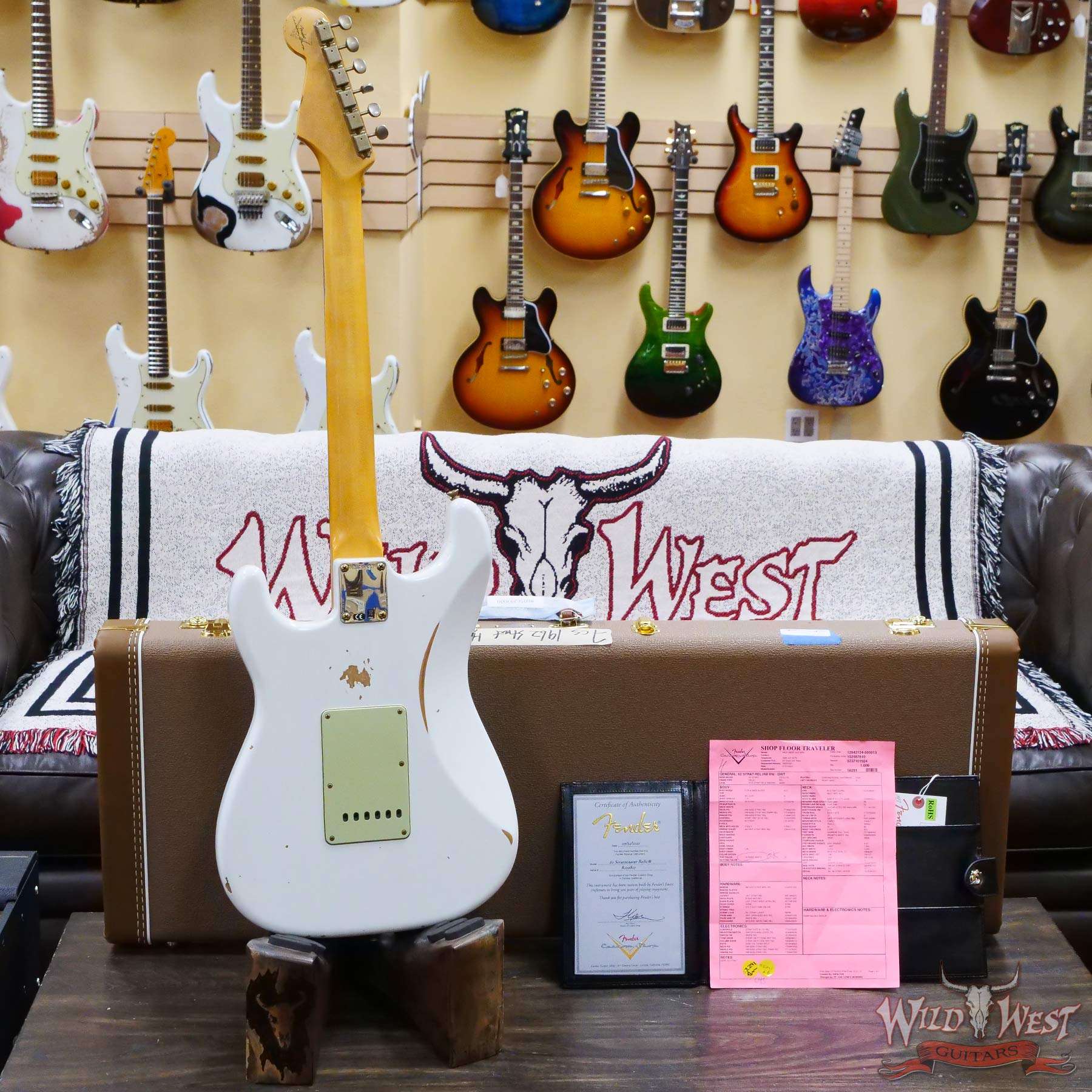 fendercs-1962strat-r-owt-r120827-d5__wwg.jpg Fender Custom Shop 1962 Stratocaster Hand-Wound Pickups AAA Dark Rosewood Slab Board Relic Olympic White - Image 10
