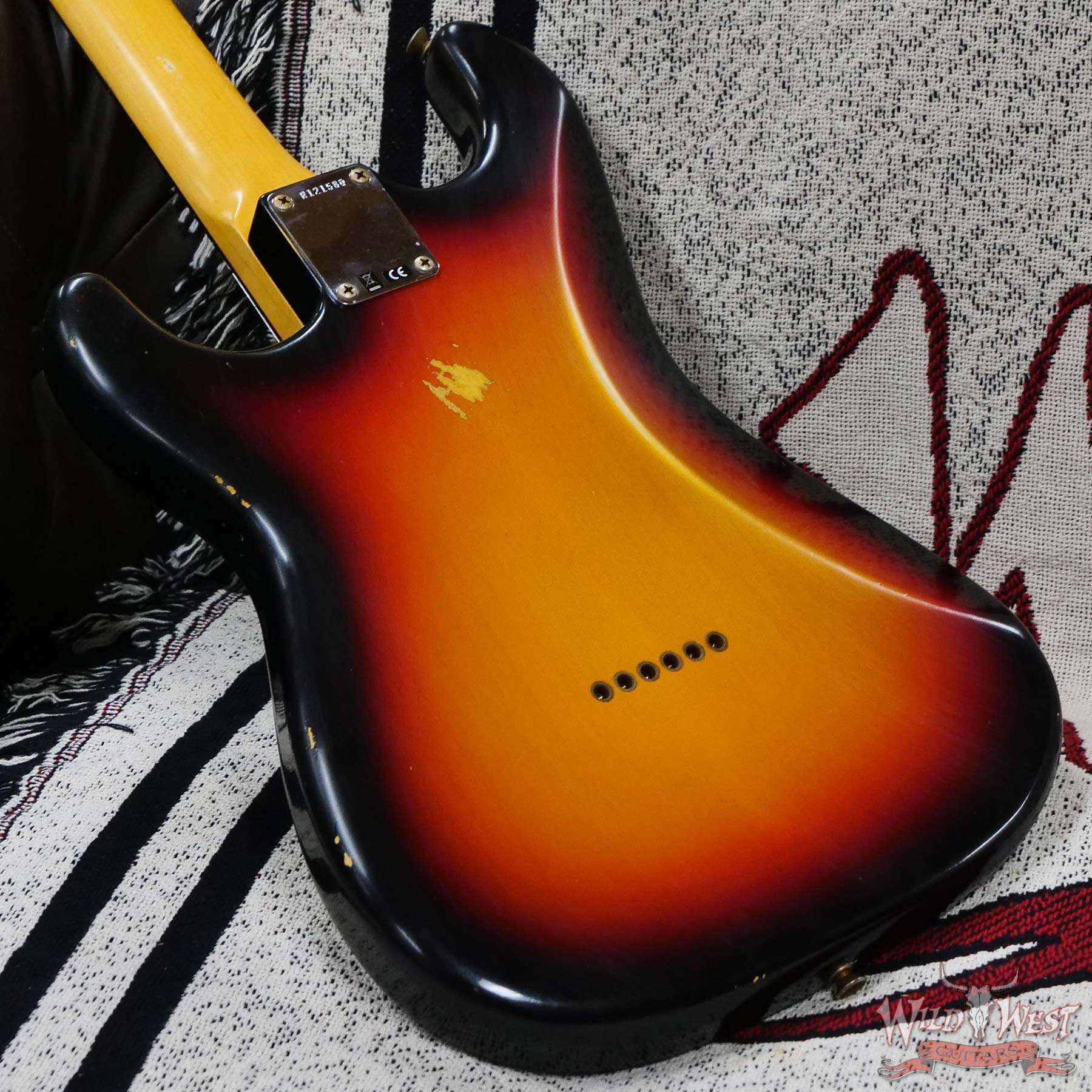 fendercs-1962stratht-3ts-r121580-d6__wwg.jpg Fender Custom Shop 1962 Stratocaster Hardtail Hand-Wound Pickups AAA Dark Rosewood Slab Board Relic 3 Tone Sunburst 6.95 LBS - Image 11