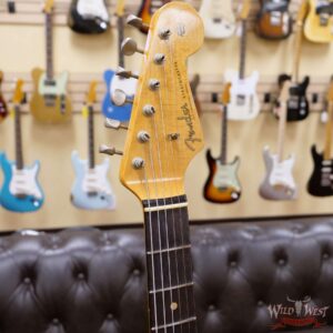 Fender Custom Shop 1962 Stratocaster Relic AAA Rosewood Board with Quartersawn Maple Neck Shell Pink - Image 7