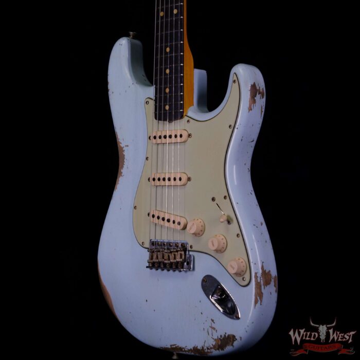 Fender Custom Shop 1962 Stratocaster Relic AAA Rosewood Board with Quartersawn Maple Neck Aged Sonic Blue - Image 2