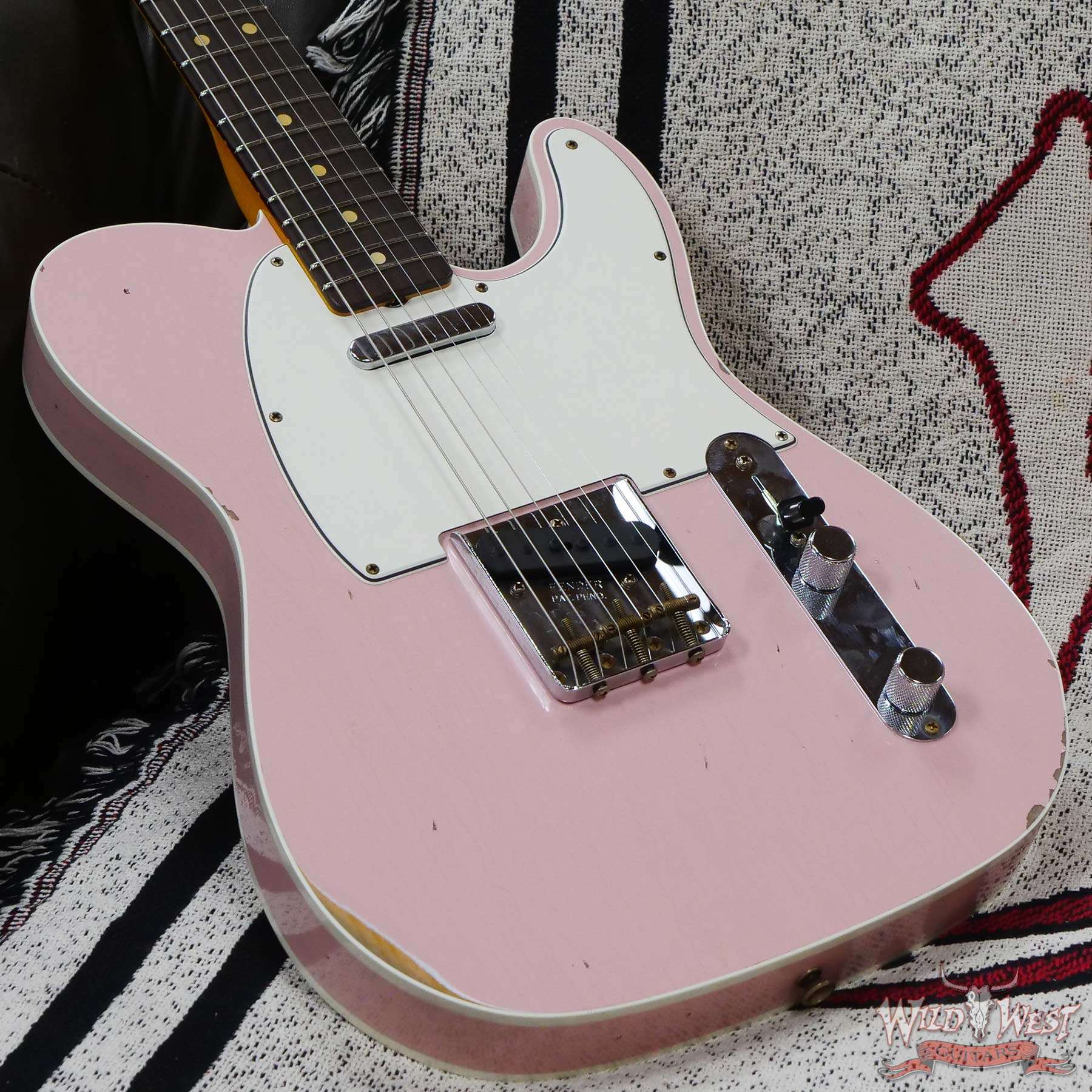 fendercs-1962telecastercst-r122603-d3__wwg.jpg Fender Custom Shop 1962 Telecaster Custom Rosewood Slab Board Hand-Wound Pickups Relic Shell Pink 7.30 lbs - Image 6