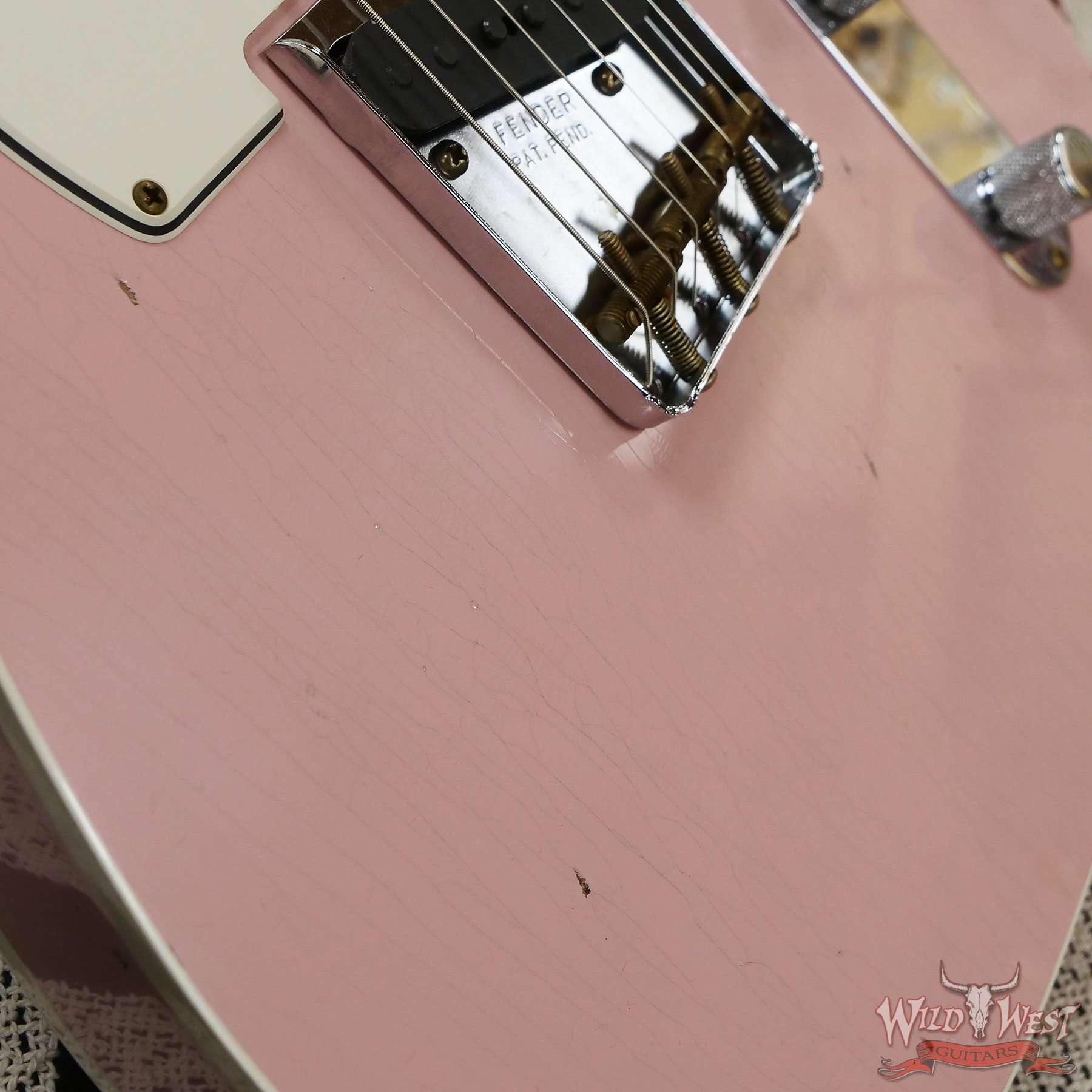 fendercs-1962telecastercst-r122603-d4__wwg.jpg Fender Custom Shop 1962 Telecaster Custom Rosewood Slab Board Hand-Wound Pickups Relic Shell Pink 7.30 lbs - Image 7