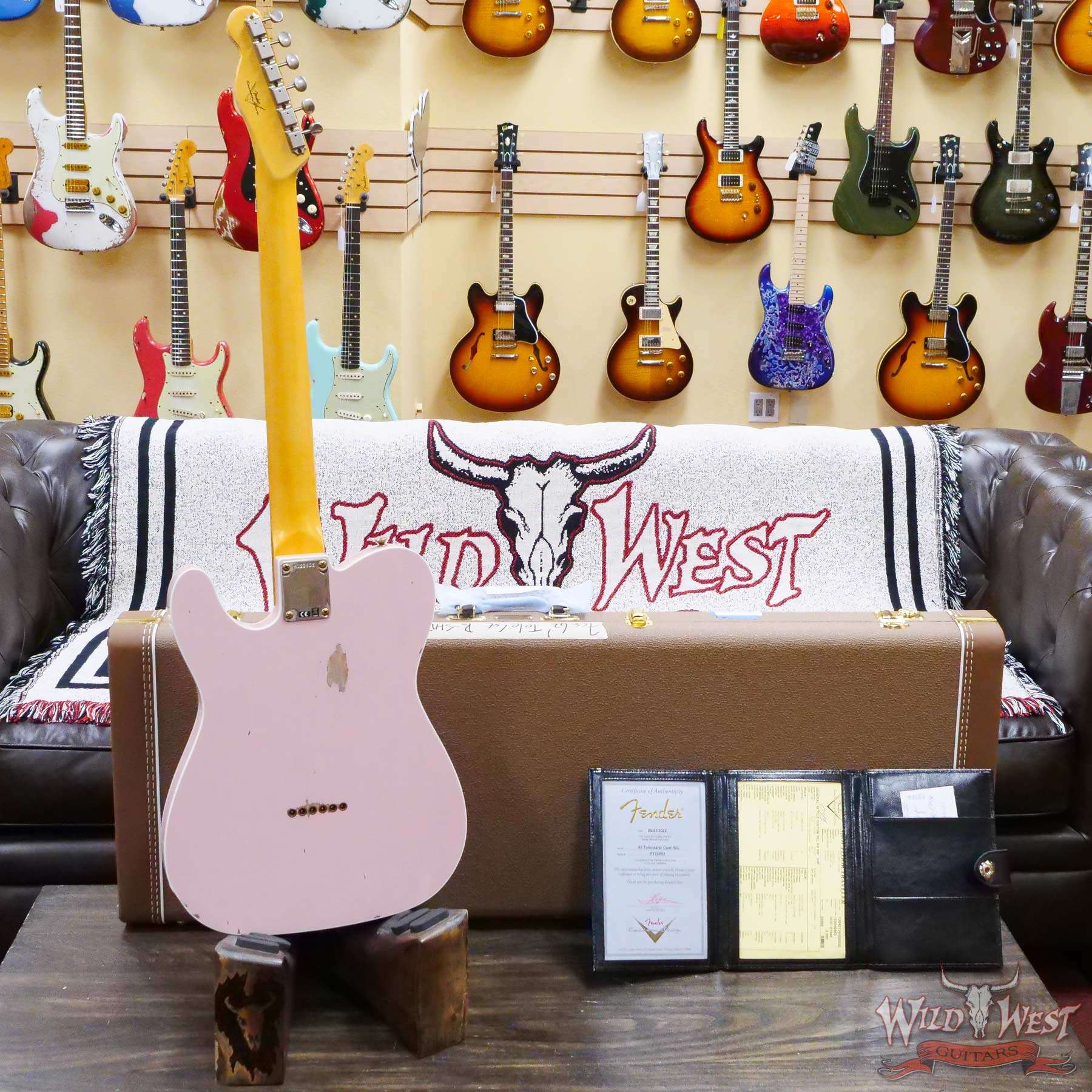 fendercs-1962telecastercst-r122603-d5__wwg.jpg Fender Custom Shop 1962 Telecaster Custom Rosewood Slab Board Hand-Wound Pickups Relic Shell Pink 7.30 lbs - Image 8