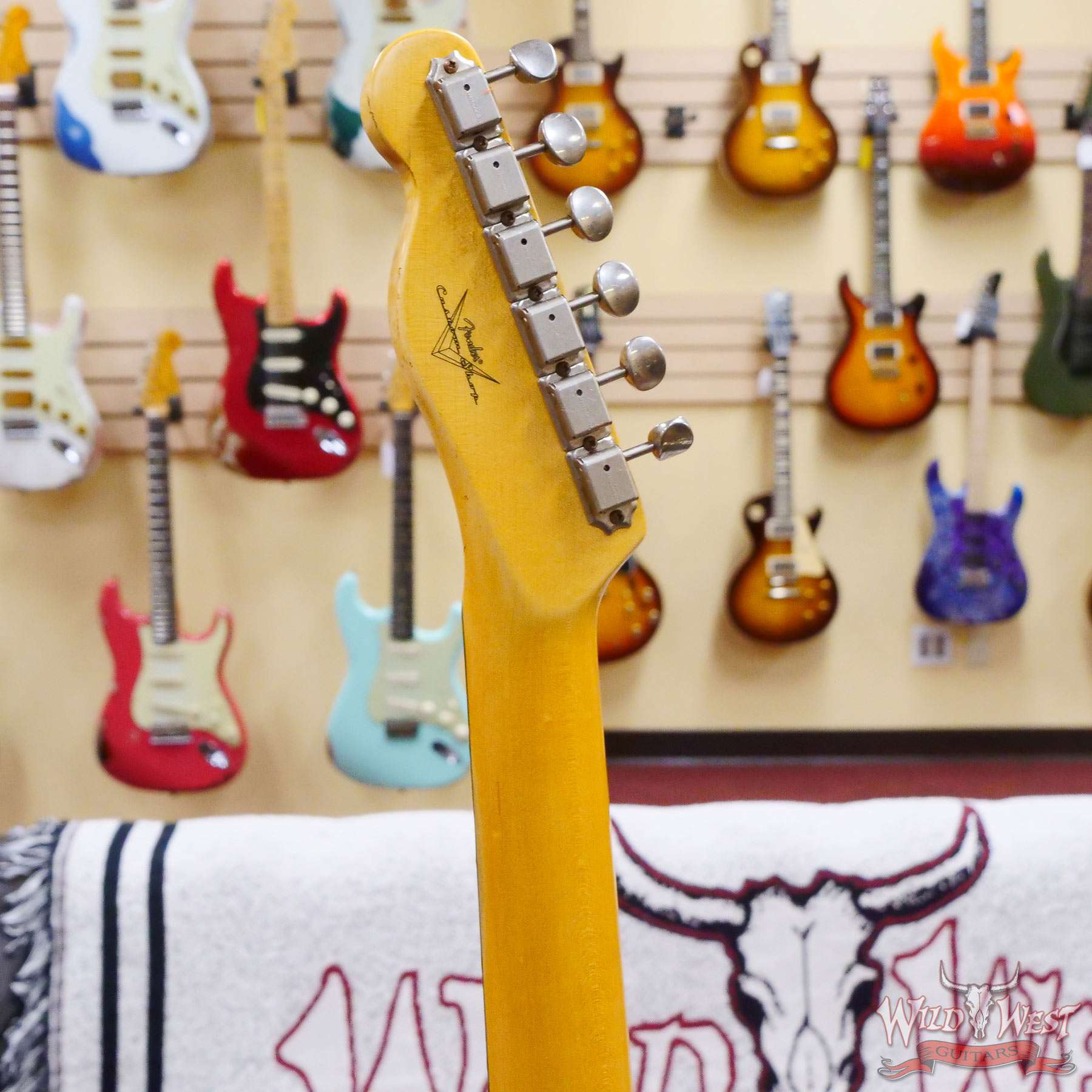 fendercs-1962telecastercst-r122603-d6__wwg.jpg Fender Custom Shop 1962 Telecaster Custom Rosewood Slab Board Hand-Wound Pickups Relic Shell Pink 7.30 lbs - Image 9