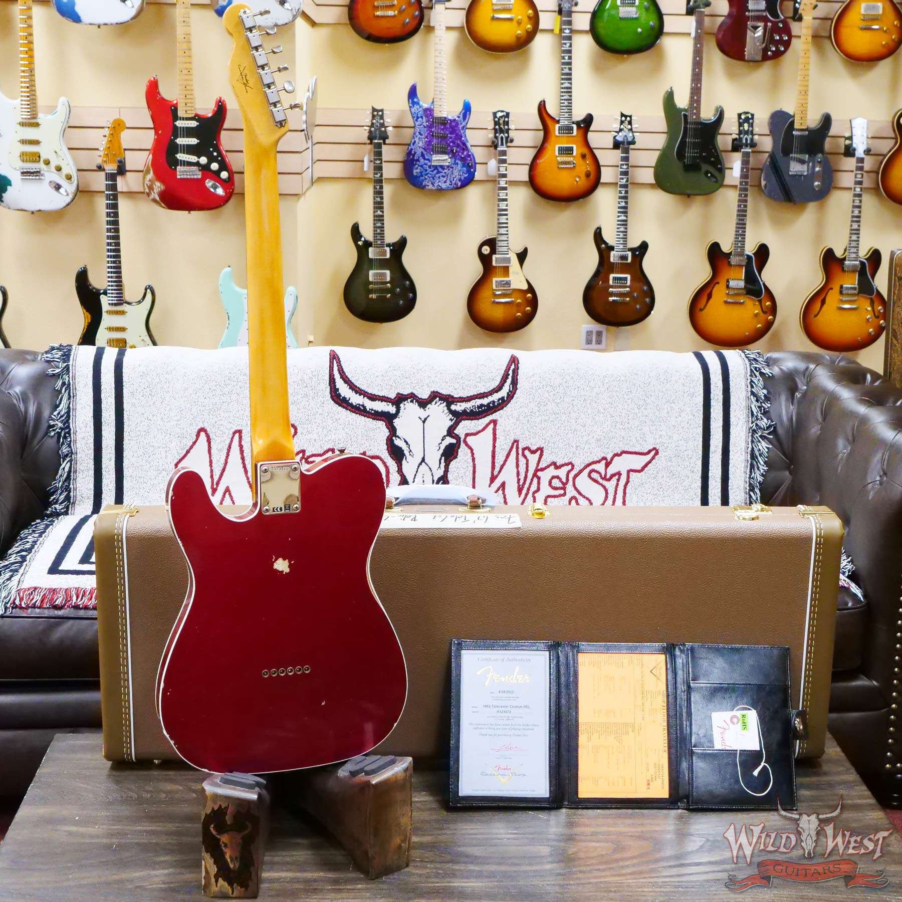 fendercs-1962telecst-r121673-d4__wwg.jpg Fender Custom Shop 1962 Telecaster Custom Rosewood Slab Board Hand-Wound Pickups Relic Candy Apple Red 7.20 lbs - Image 9