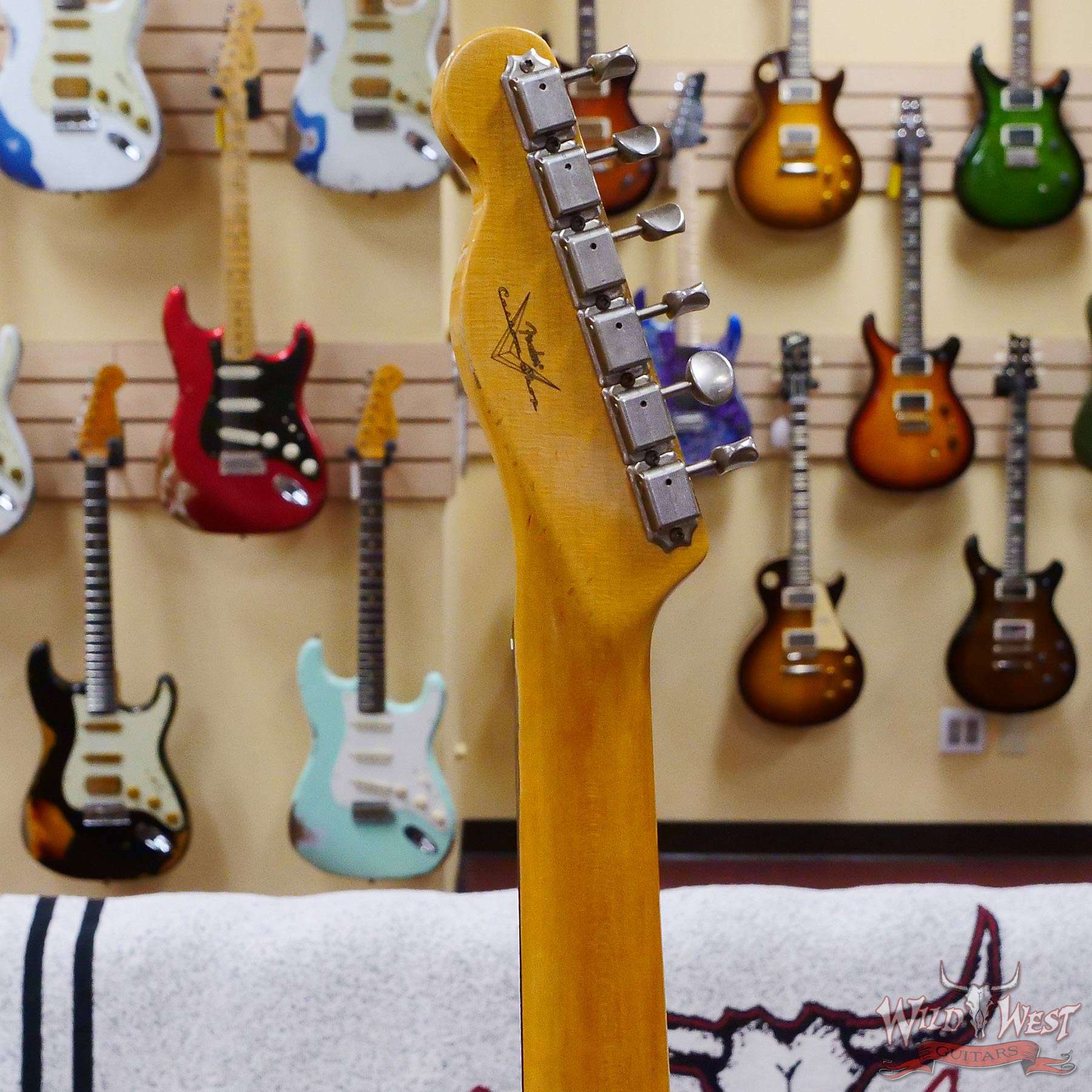 fendercs-1962telecst-r121673-d5__wwg.jpg Fender Custom Shop 1962 Telecaster Custom Rosewood Slab Board Hand-Wound Pickups Relic Candy Apple Red 7.20 lbs - Image 10