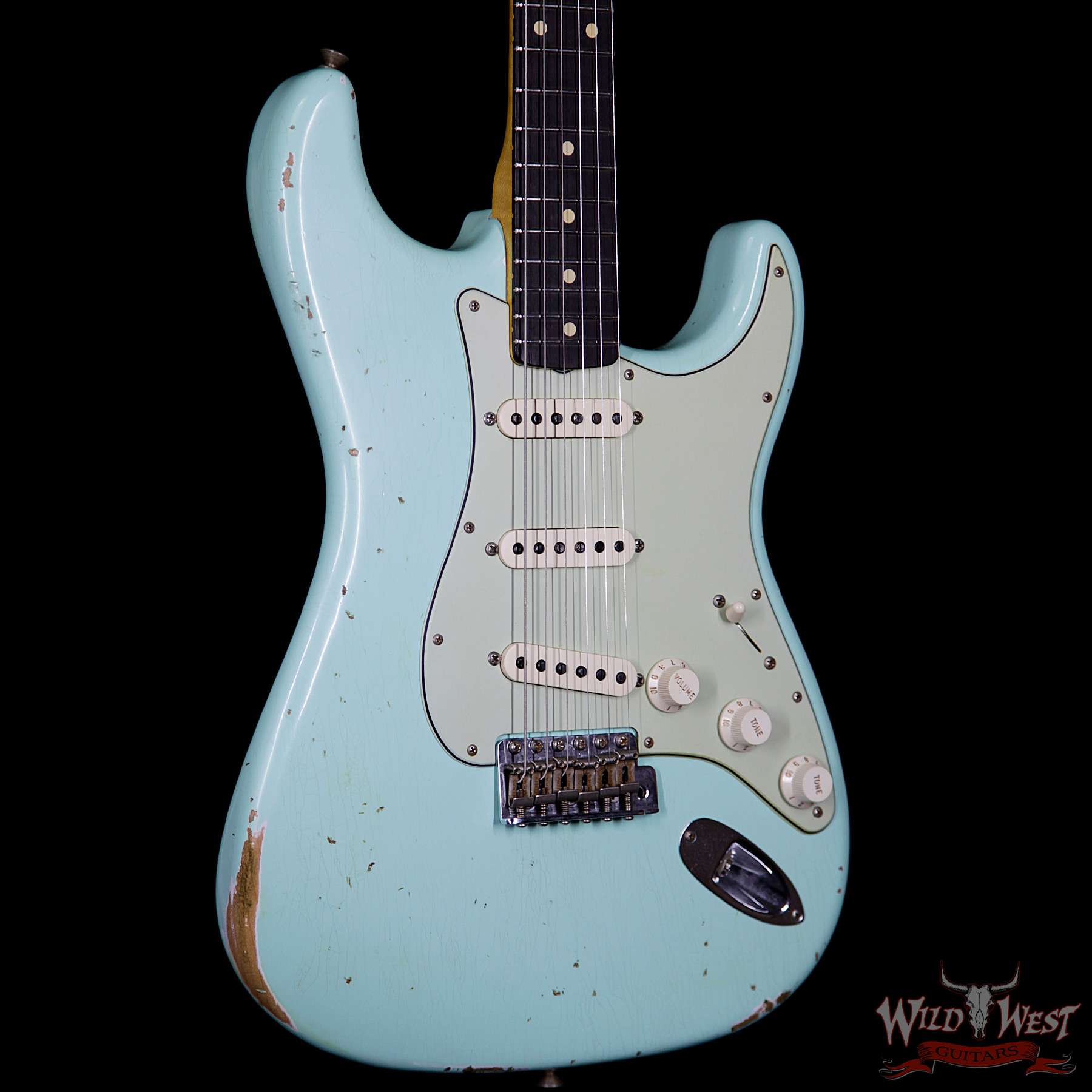 fendercs-1963stratocasterrelic-sfg-r89547-bl__wwg.jpg Fender Custom Shop Collection 1963 Stratocaster Relic Sort of Dark AAA Rosewood Fretboard Surf Green - Image 4