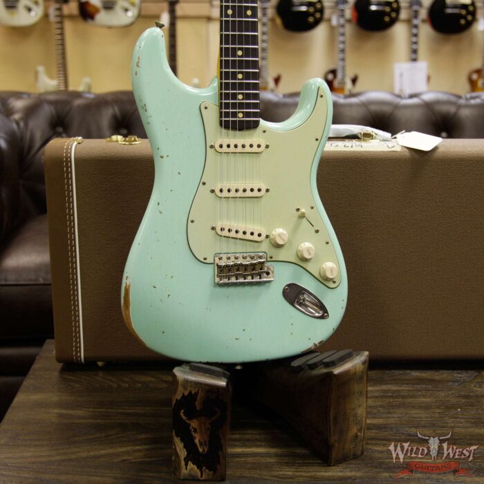 Fender Custom Shop Collection 1963 Stratocaster Relic Sort of Dark AAA Rosewood Fretboard Surf Green - Image 13