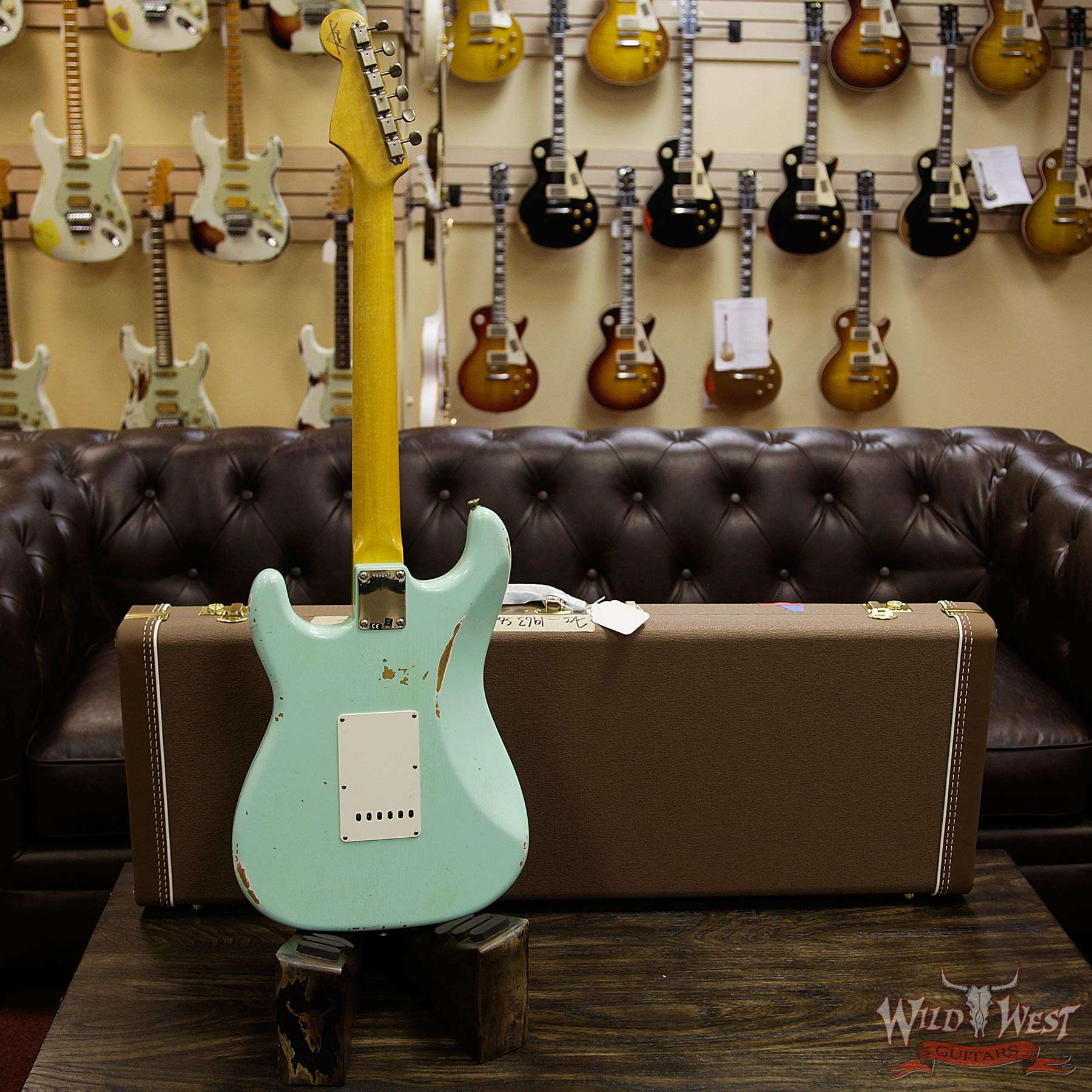 fendercs-1963stratocasterrelic-sfg-r89547-d3__wwg.jpg Fender Custom Shop Collection 1963 Stratocaster Relic Sort of Dark AAA Rosewood Fretboard Surf Green - Image 14