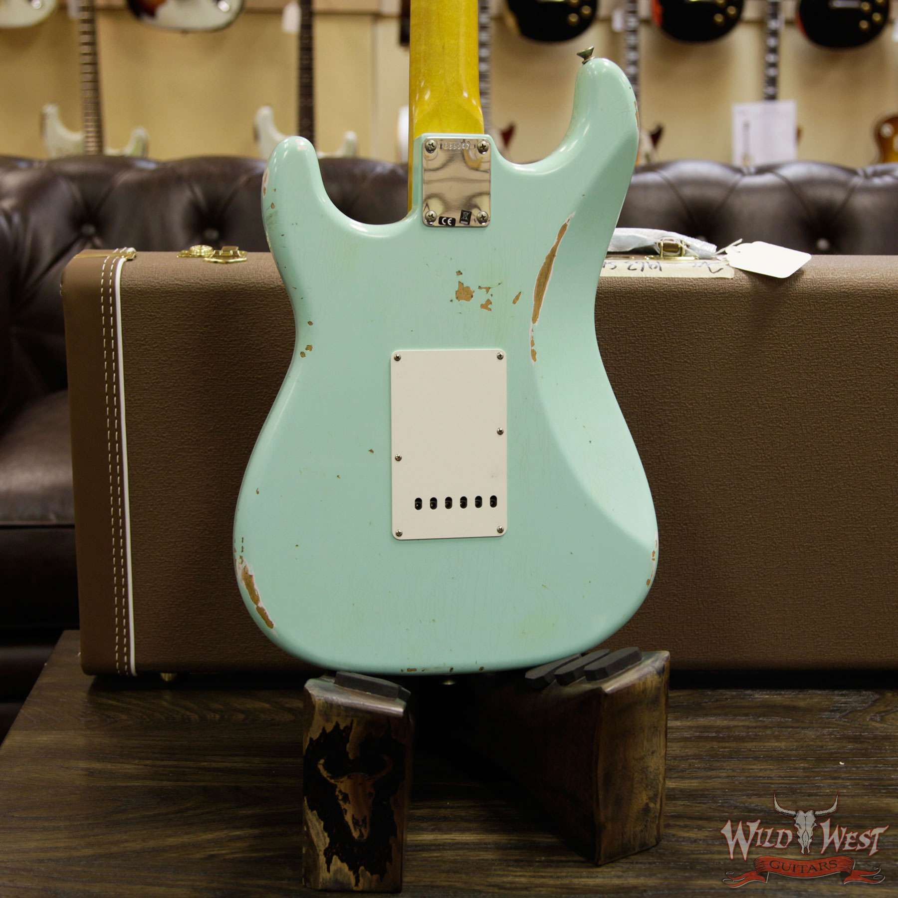 fendercs-1963stratocasterrelic-sfg-r89547-d4__wwg.jpg Fender Custom Shop Collection 1963 Stratocaster Relic Sort of Dark AAA Rosewood Fretboard Surf Green - Image 15