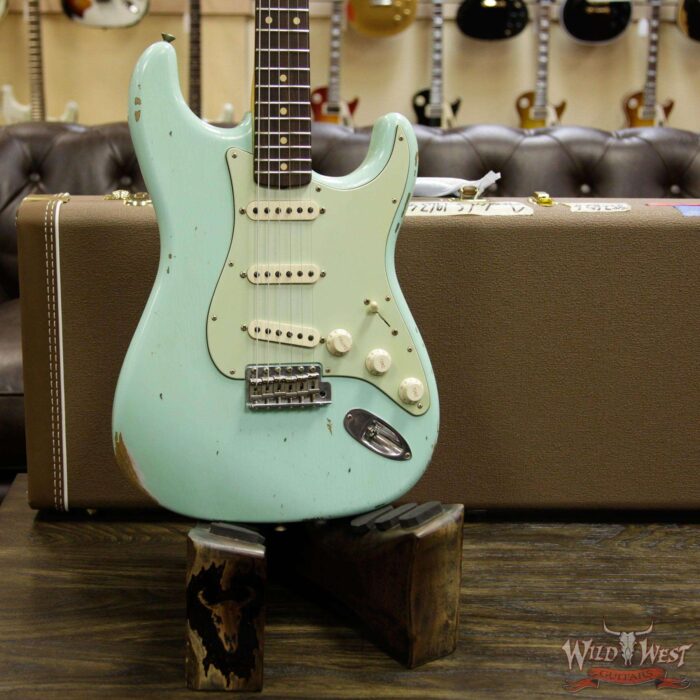 Fender Custom Shop 1963 Stratocaster Relic Rosewood Fretboard Surf Green - Image 13