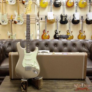 Fender Custom Shop 1963 Stratocaster Relic Rosewood Fretboard Shoreline Gold - Image 12