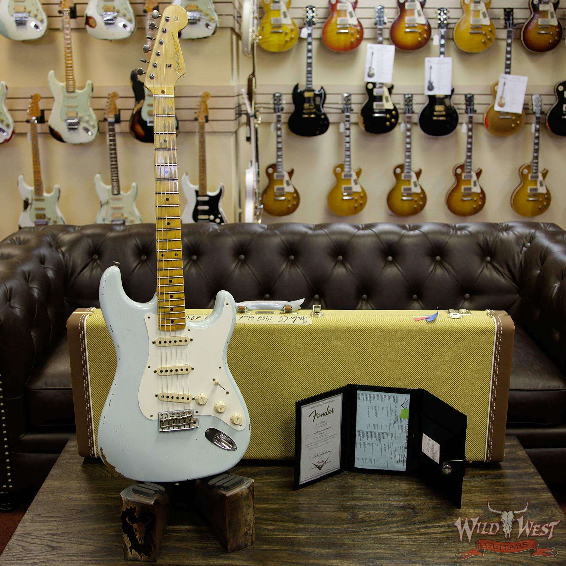 fendercs-1963stratrelic-sbl-r91283-d1__wwg.jpg Fender Custom Shop 1957 Stratocaster Relic Maple Fretboard Sonic Blue - Image 13