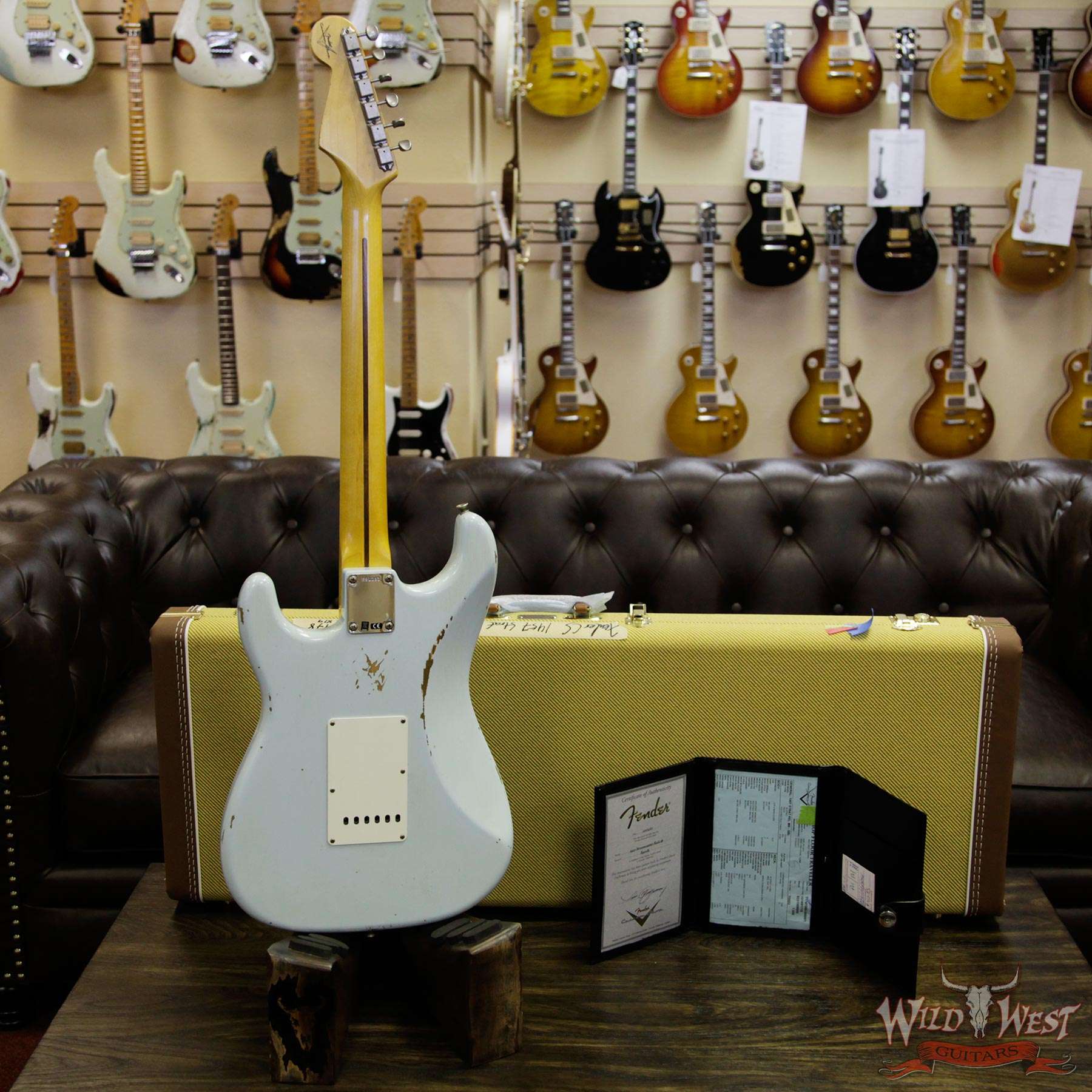 fendercs-1963stratrelic-sbl-r91283-d3__wwg.jpg Fender Custom Shop 1957 Stratocaster Relic Maple Fretboard Sonic Blue - Image 15