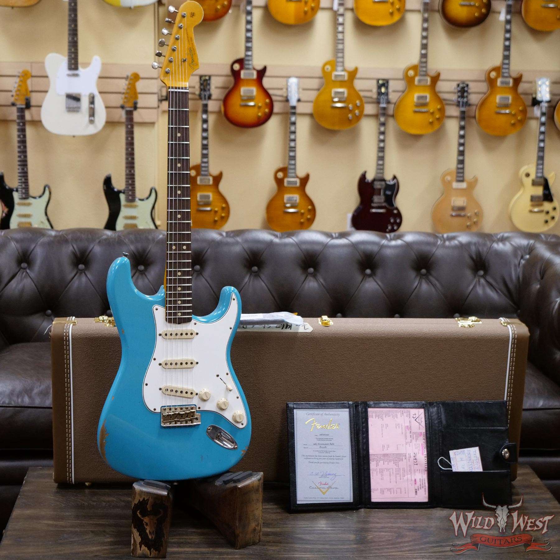 fendercs-1963stratrelicttq-r105282-d1__wwg.jpg Fender Custom Shop 1963 Stratocaster Relic AAA Rosewood Board with Quartersawn Maple Neck Taos Turquoise - Image 6