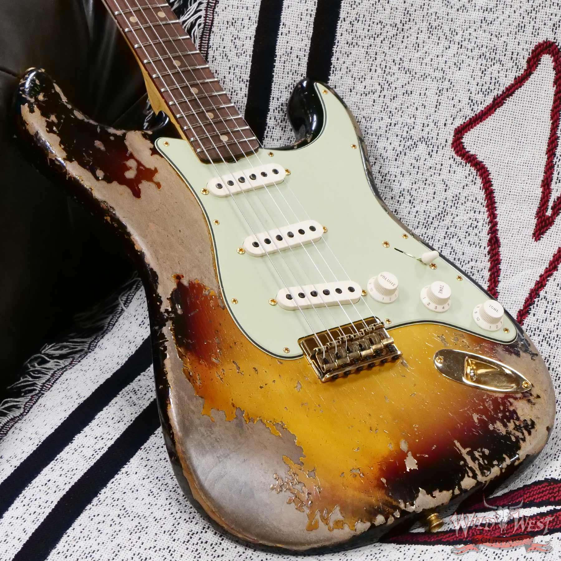 fendercs-25th1960st-ht-r134513-d3__wwg.jpg Fender Custom Shop Wild West Guitars 25th Anniversary 1960 Stratocaster Hardtail Madagascar Rosewood Fingerboard Heavy Relic 3 Tone Sunburst 6.90 LBS - Image 8