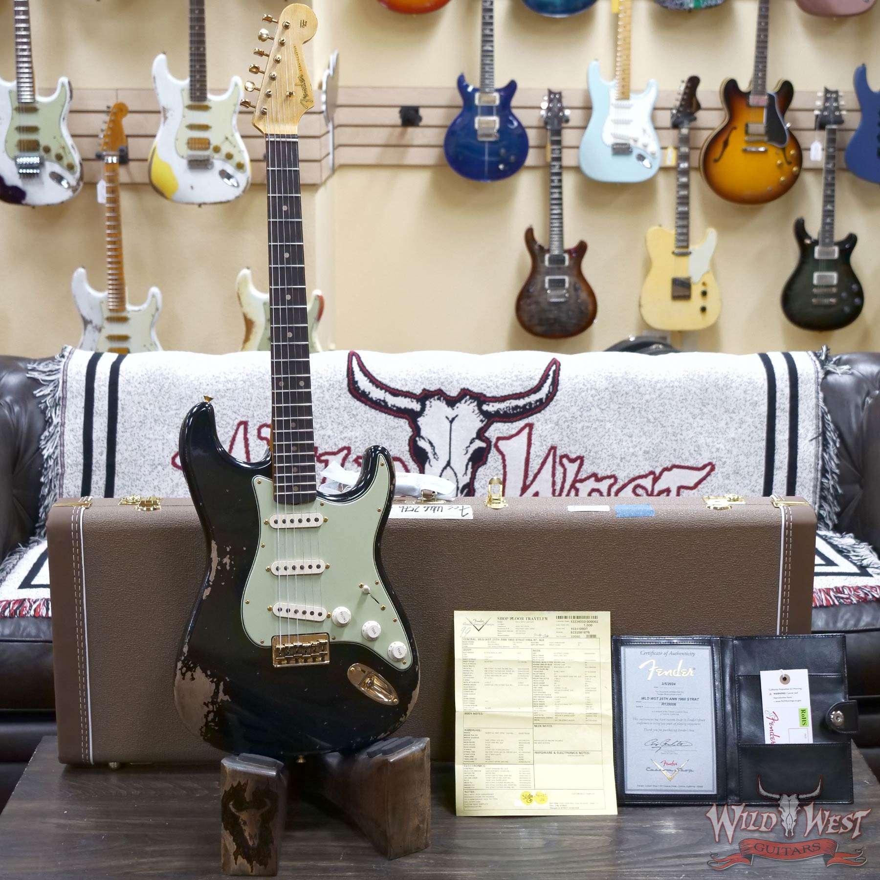 fendercs-25th60stratht-blk-r135006-d1__wwg.jpg Fender Custom Shop Wild West Guitars 25th Anniversary 1960 Stratocaster Hardtail Madagascar Rosewood Fretboard Heavy Relic Black 7.15 LBS - Image 6