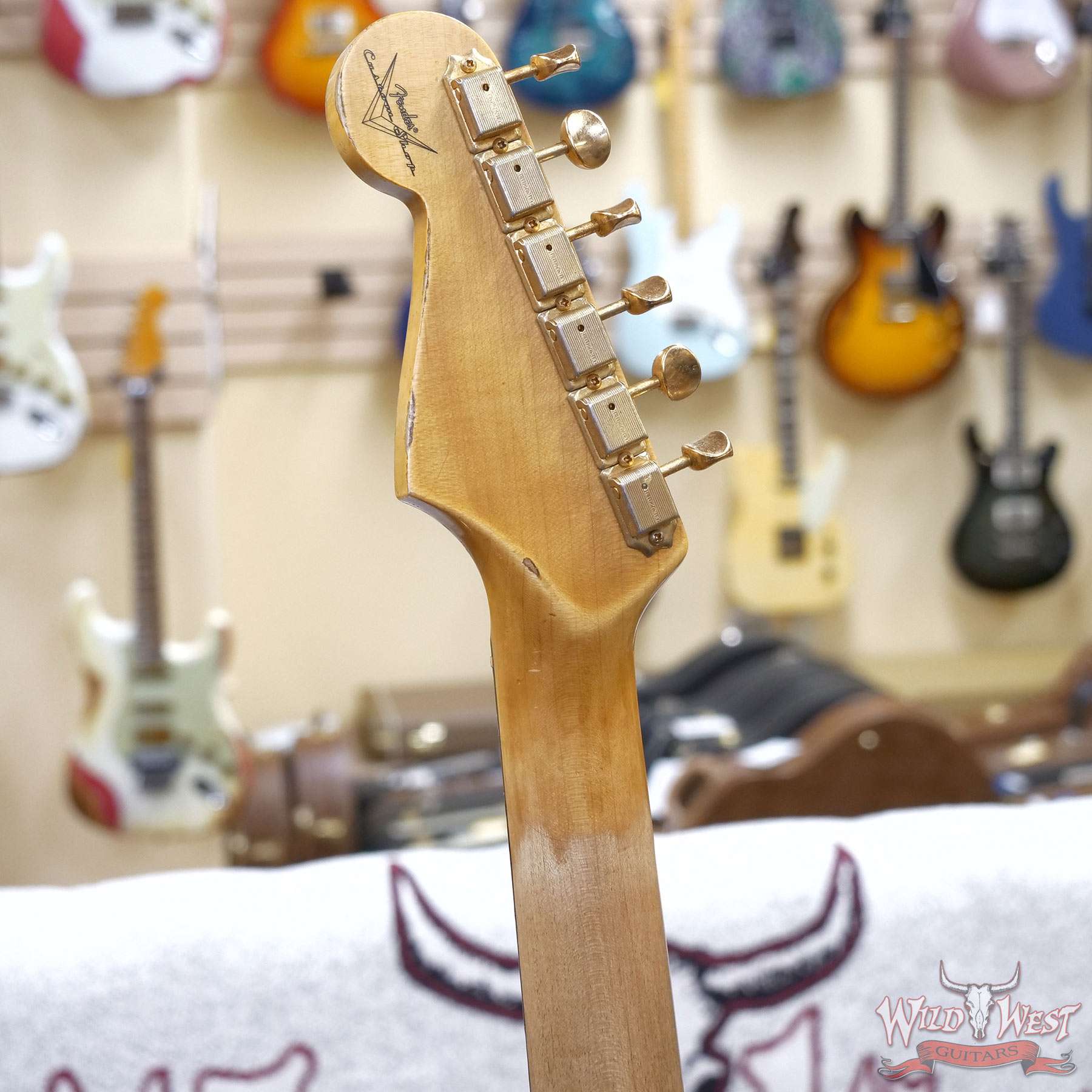 fendercs-25th60stratht-blk-r135006-d6__wwg.jpg Fender Custom Shop Wild West Guitars 25th Anniversary 1960 Stratocaster Hardtail Madagascar Rosewood Fretboard Heavy Relic Black 7.15 LBS - Image 11