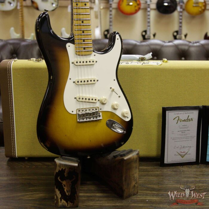 2018 Fender Custom Shop 1957 Stratocaster Relic Maple Neck 2 Tone Sunburst - Image 6