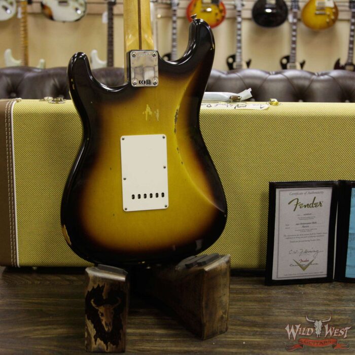 2018 Fender Custom Shop 1957 Stratocaster Relic Maple Neck 2 Tone Sunburst - Image 9
