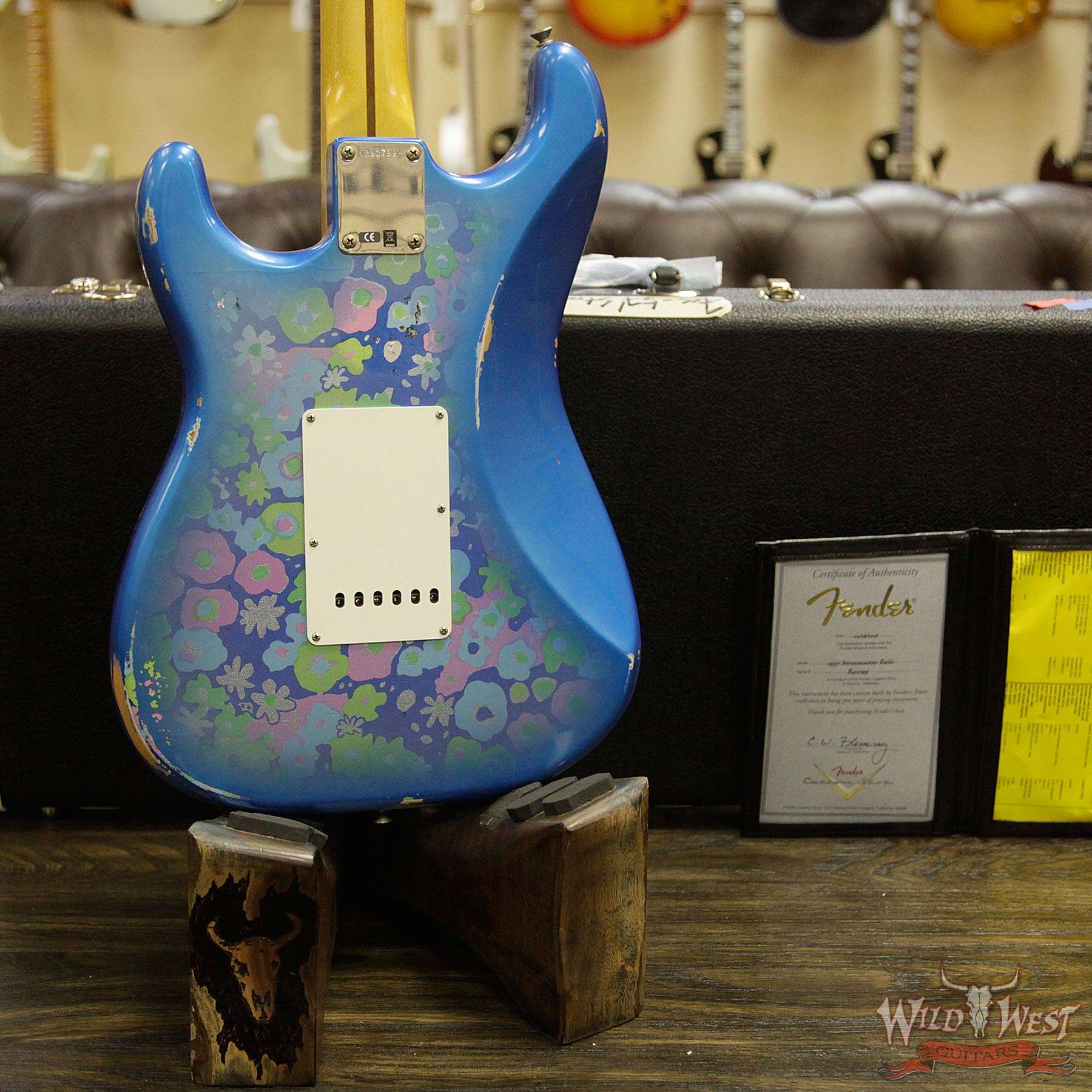 fendercs-57stratrelic-blueflower-r92799-d4__wwg.jpg 2018 Fender Custom Shop 1957 Stratocaster Relic Maple Neck Blue Flower - Image 9
